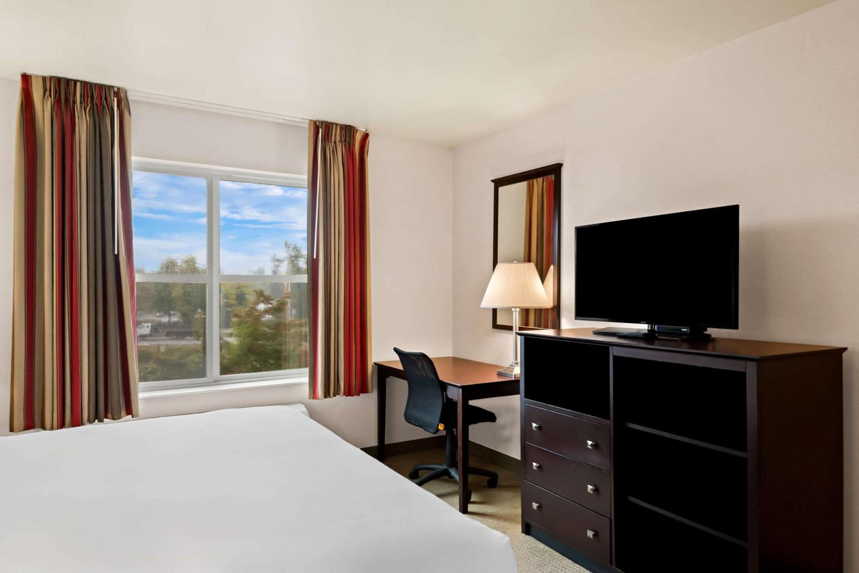 King Room/Disability Access - Non-Smoking - Photo 4