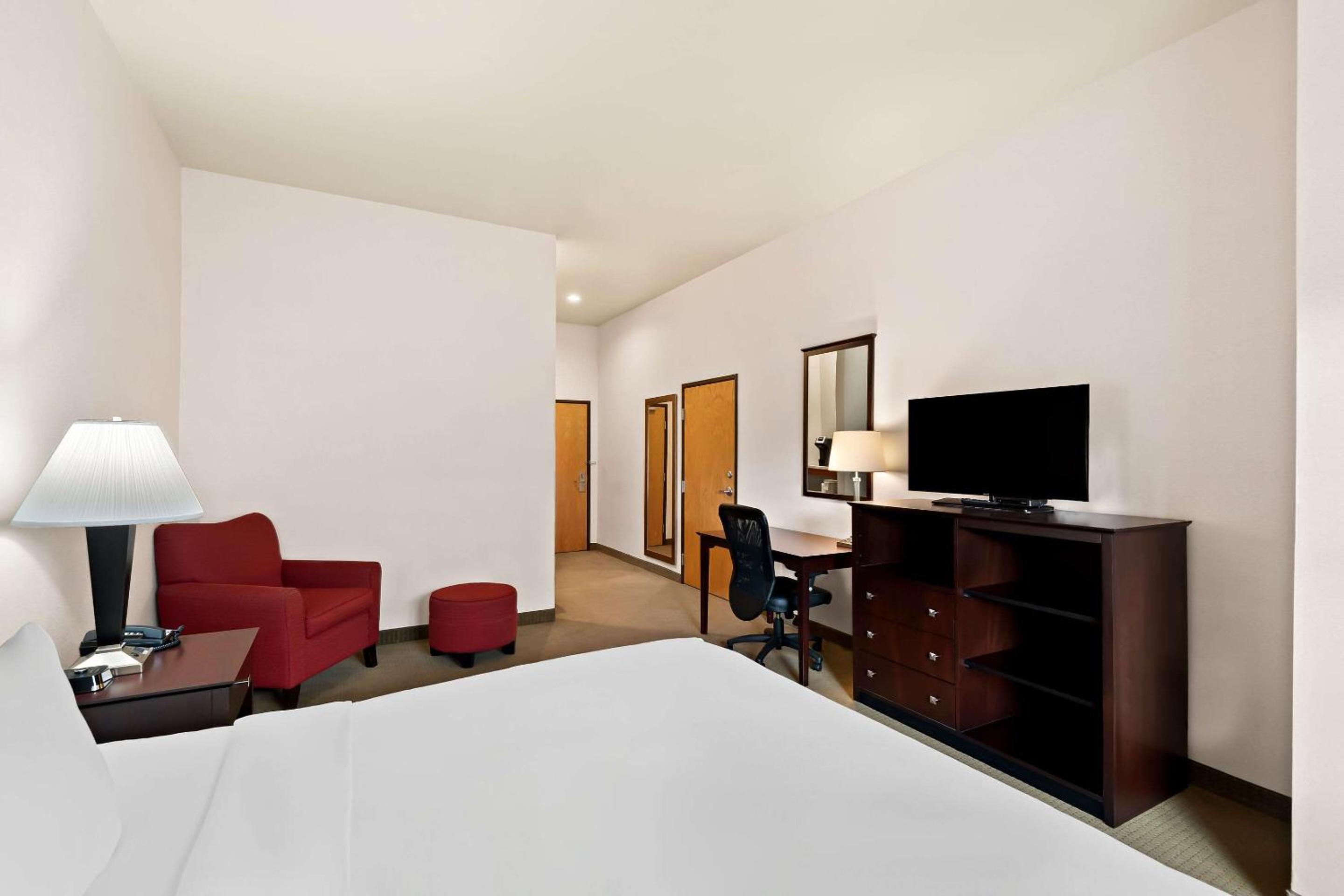 King Room/Disability Access - Non-Smoking - Photo 14