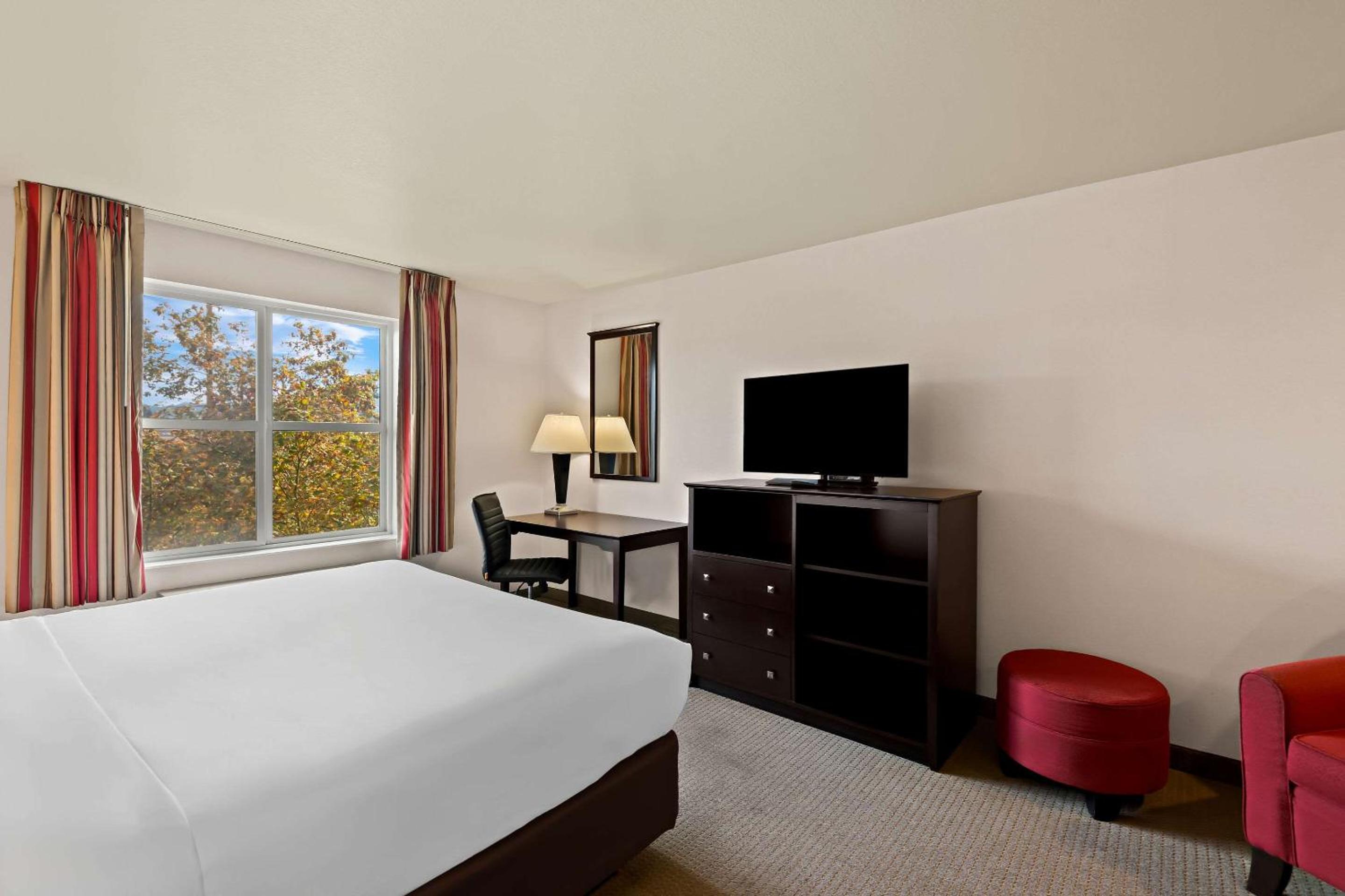 King Room/Disability Access - Non-Smoking - Photo 7