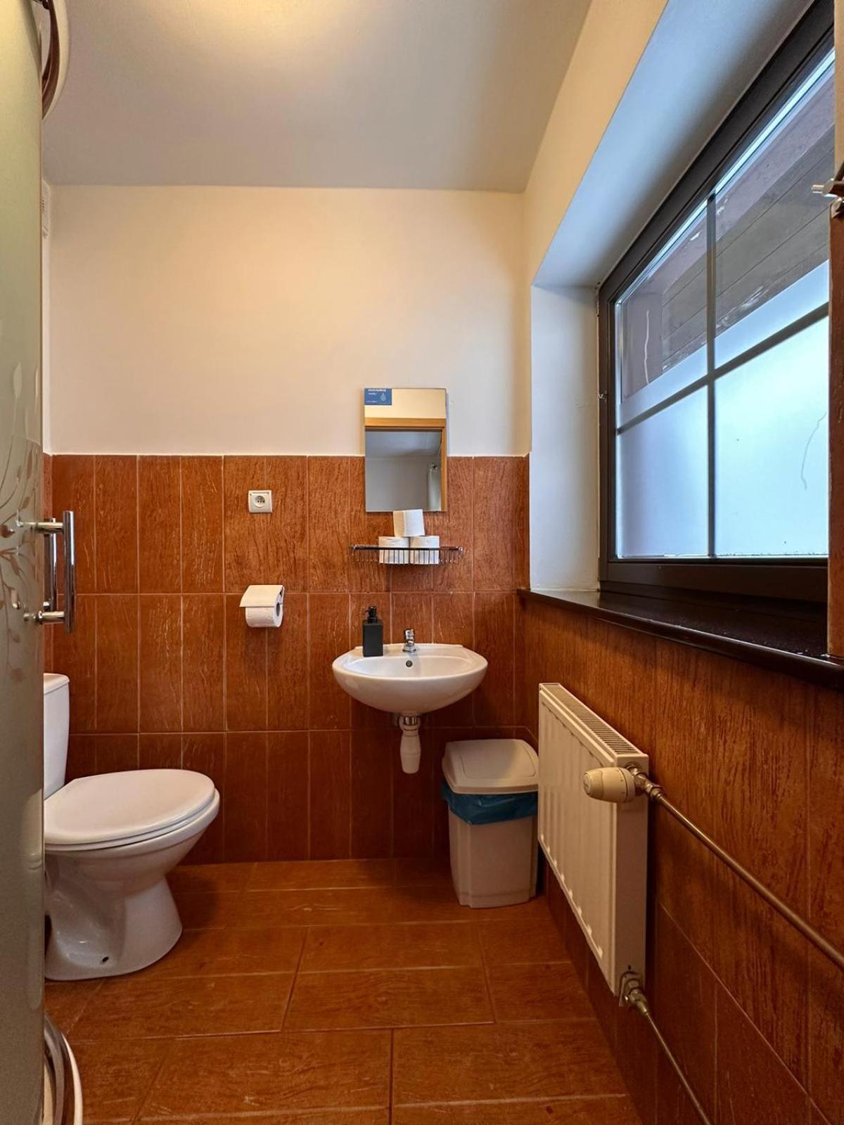 Double Room with Private Bathroom photo 3