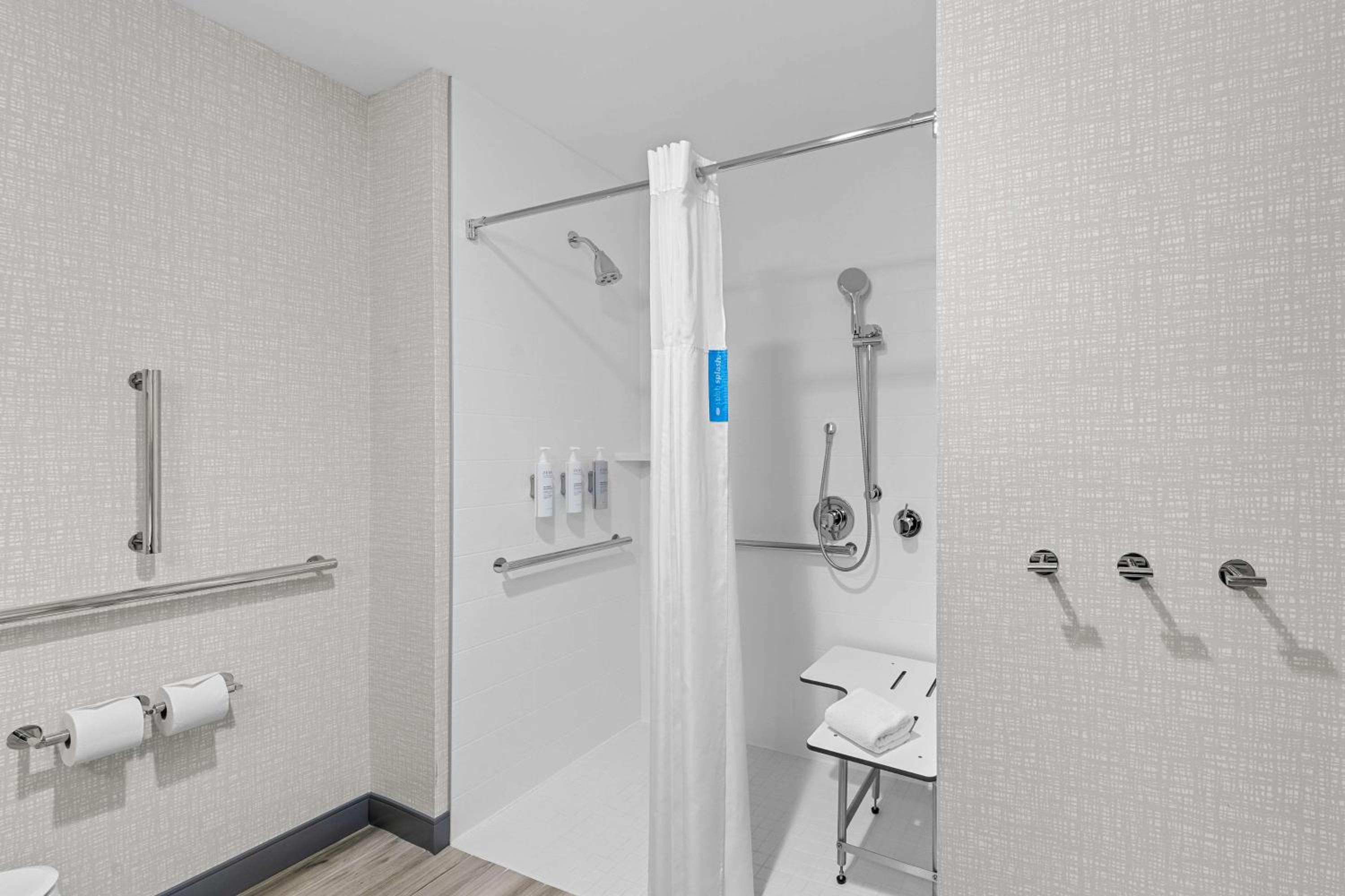 King Room - Mobility Access/Non-Smoking - Photo 3
