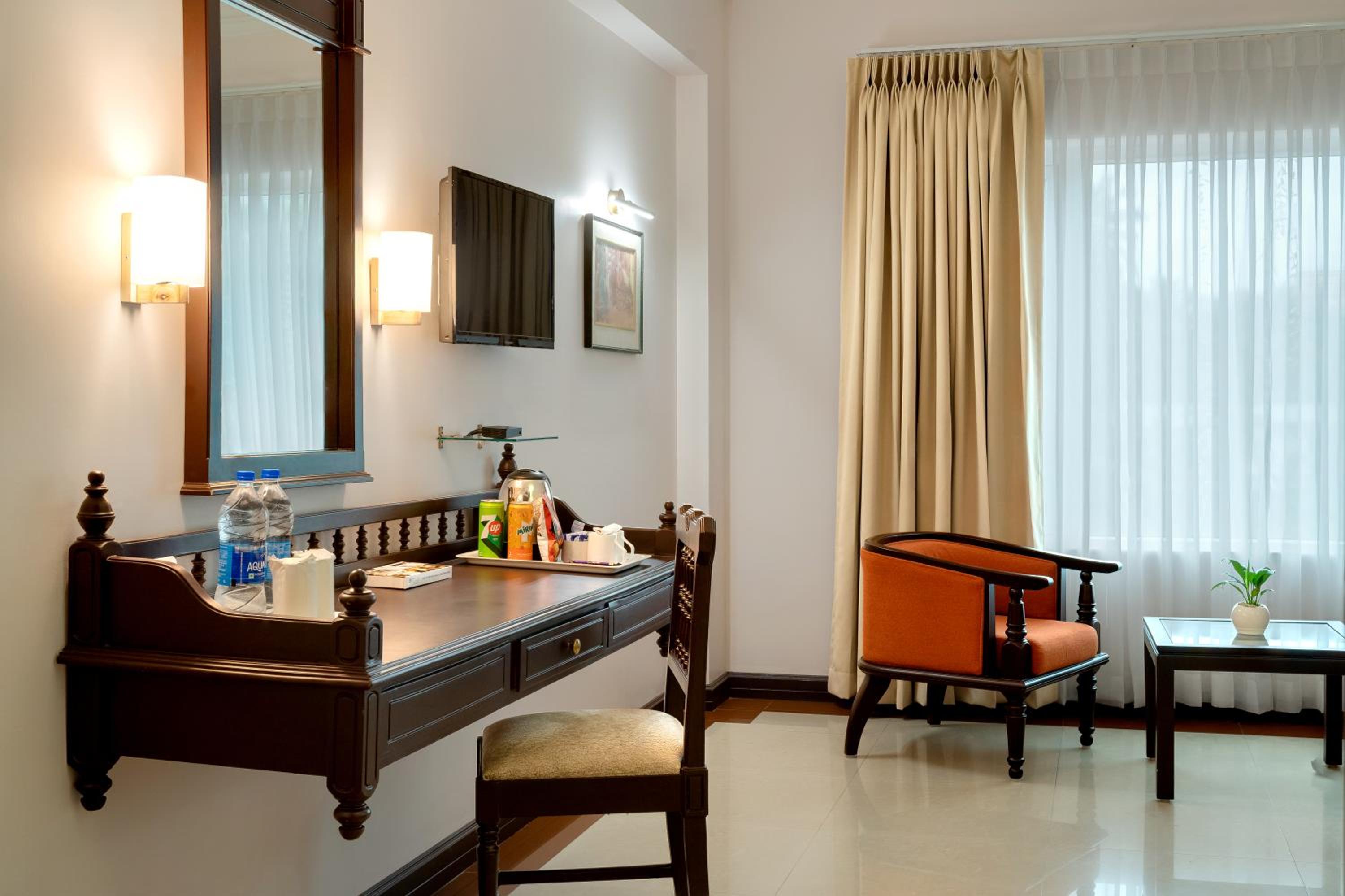 Deluxe Room - Photo 2