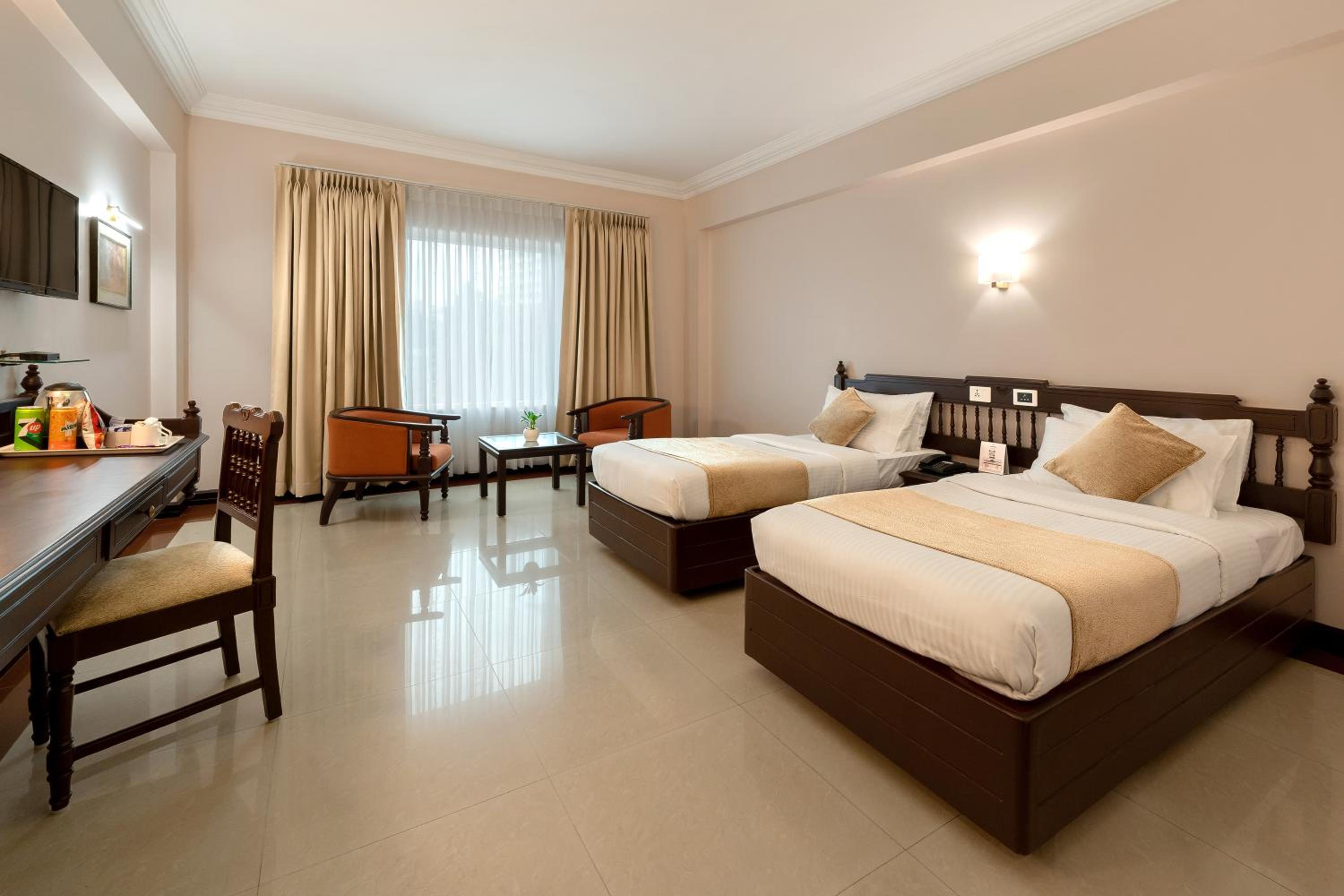 Deluxe Room - Photo 1