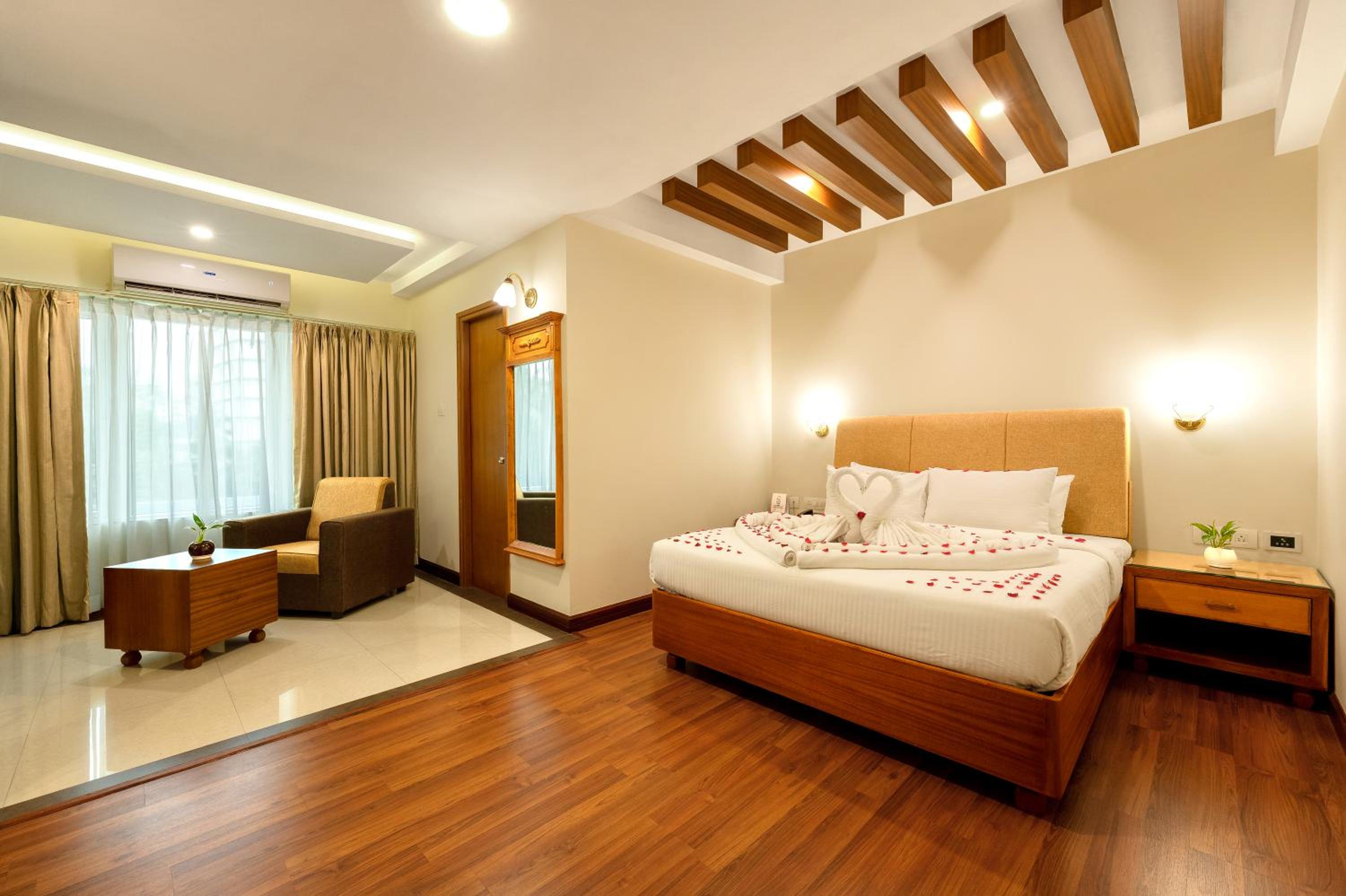 Suite - Photo 2