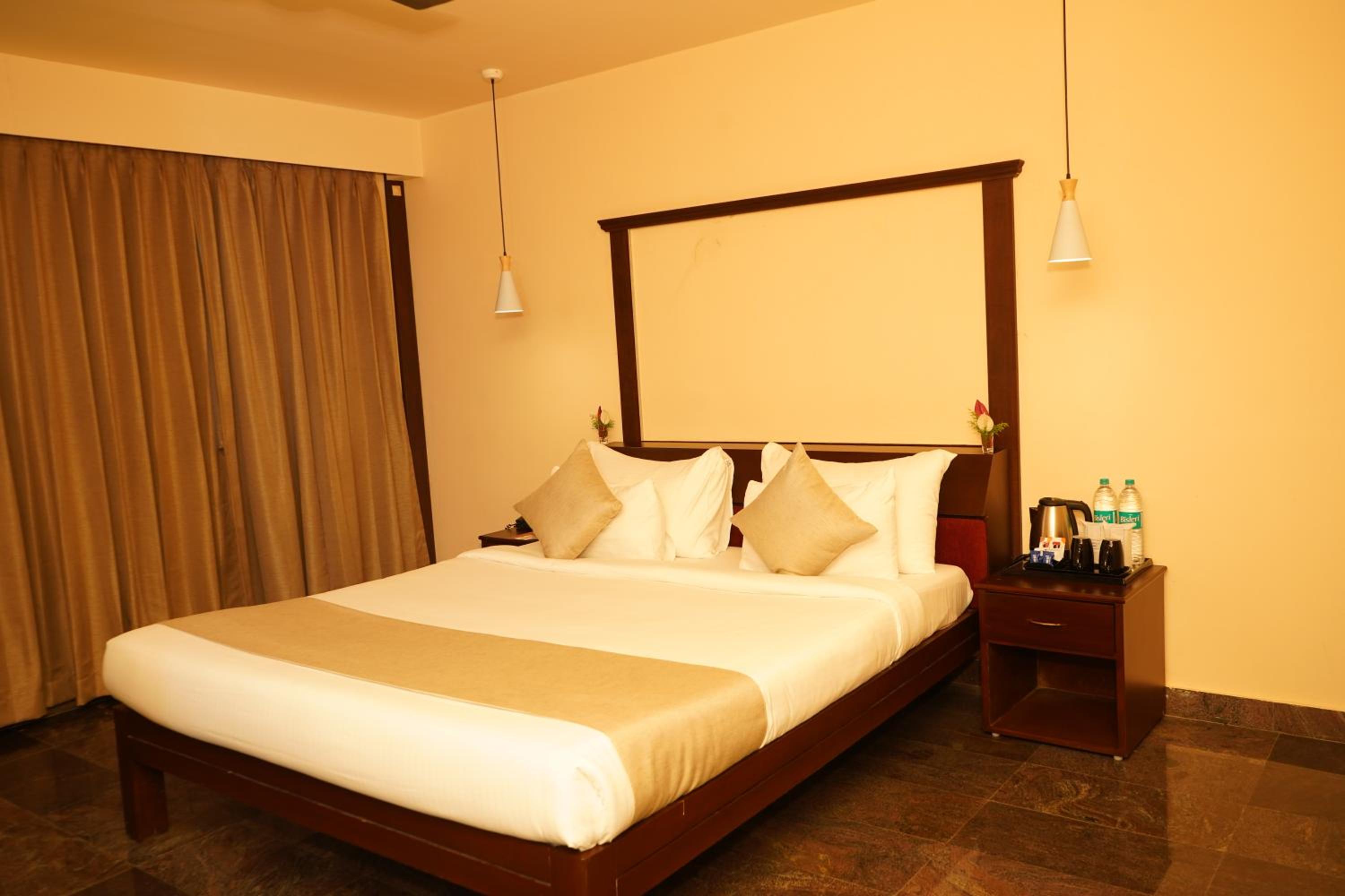 Double Room with Garden View - Photo 2