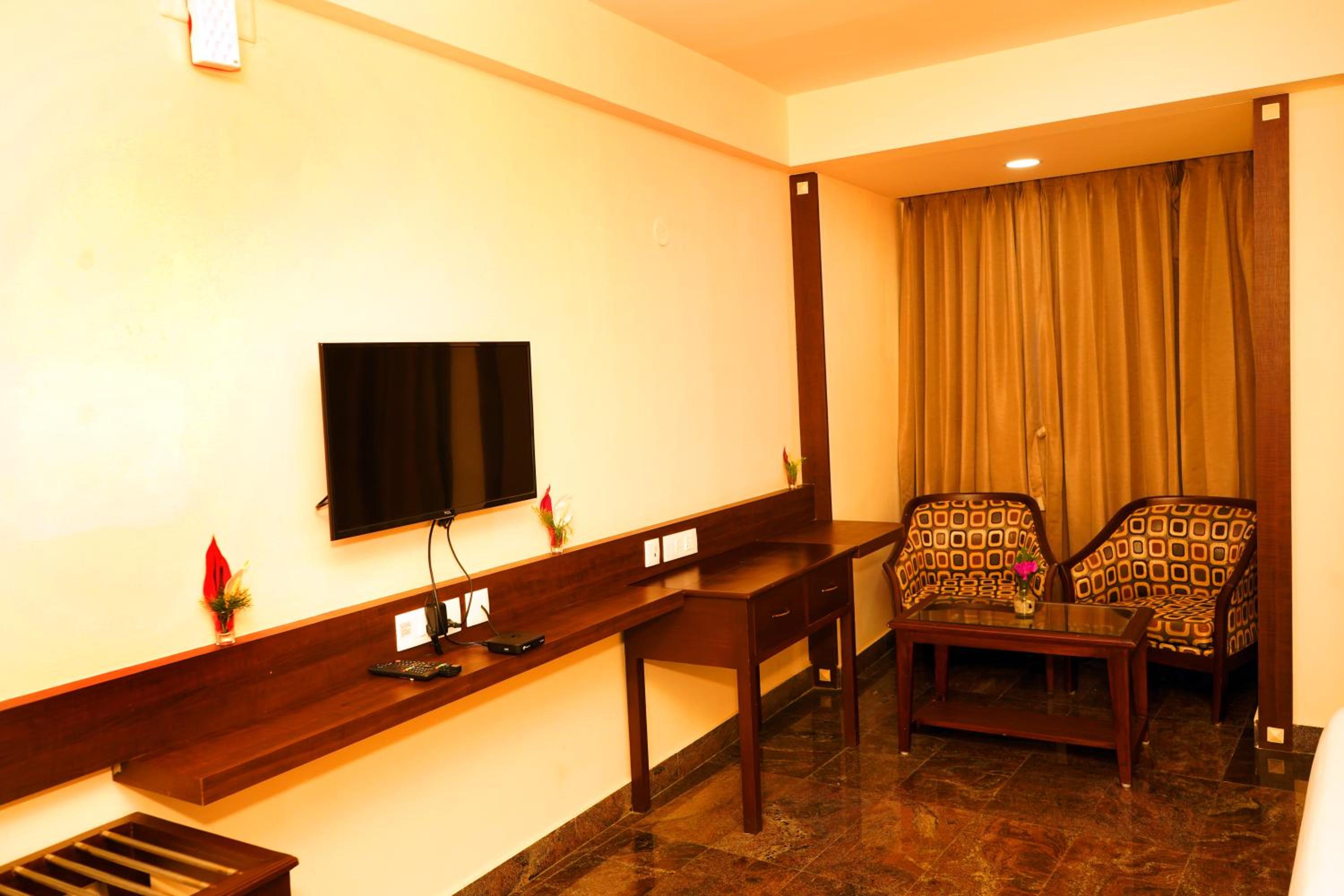 Double Room with Garden View - Photo 3