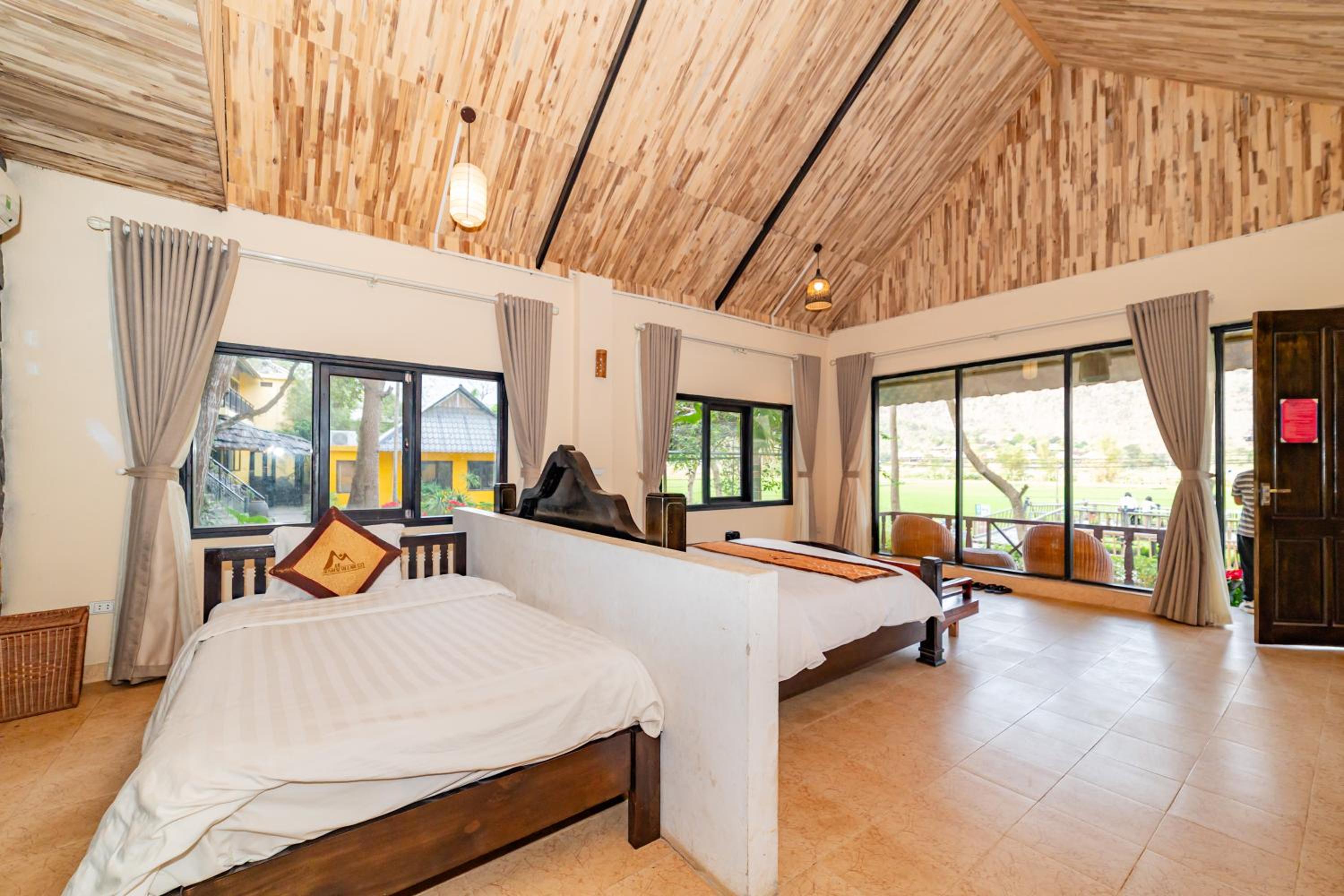 Quadruple Room With Mountain View