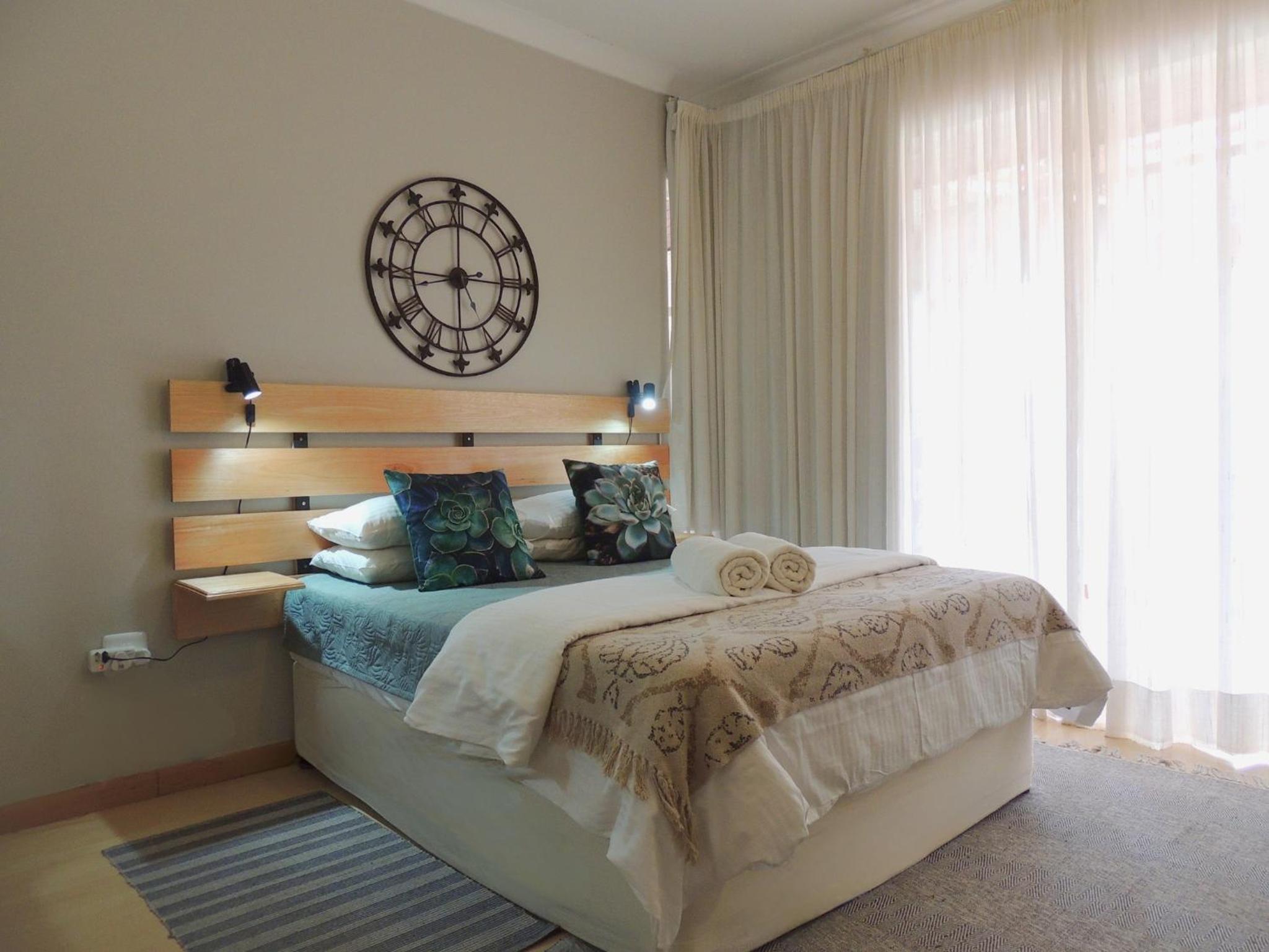 Standard Queen Room photo 3