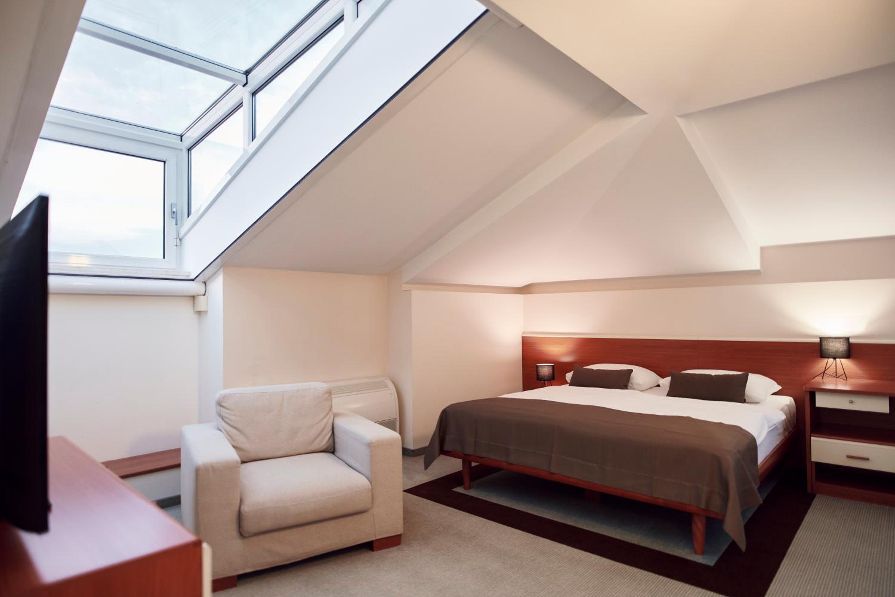 Standard Double Room- Sea Side - Photo 5