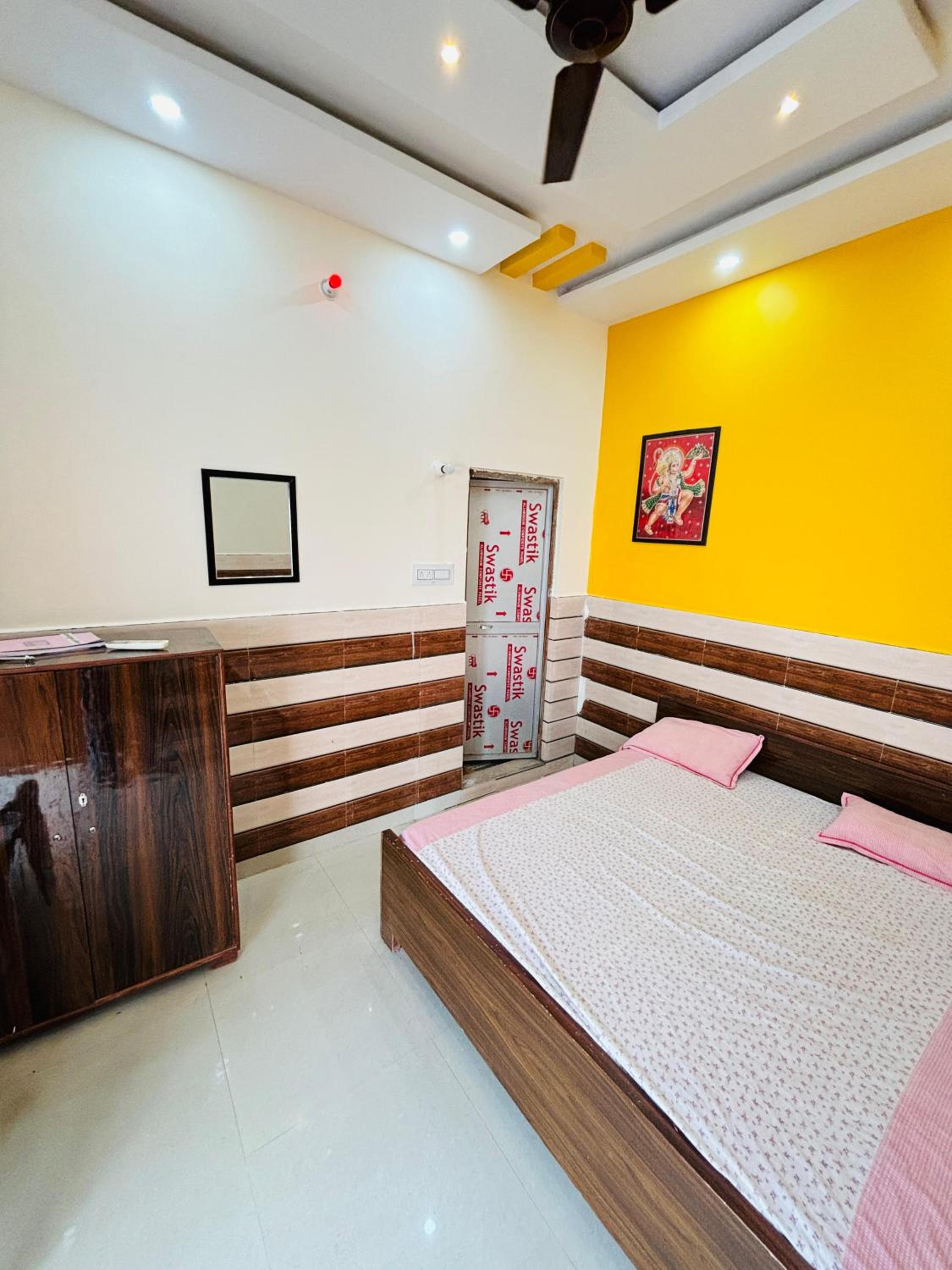 Double Room With Private Bathroom photo 1