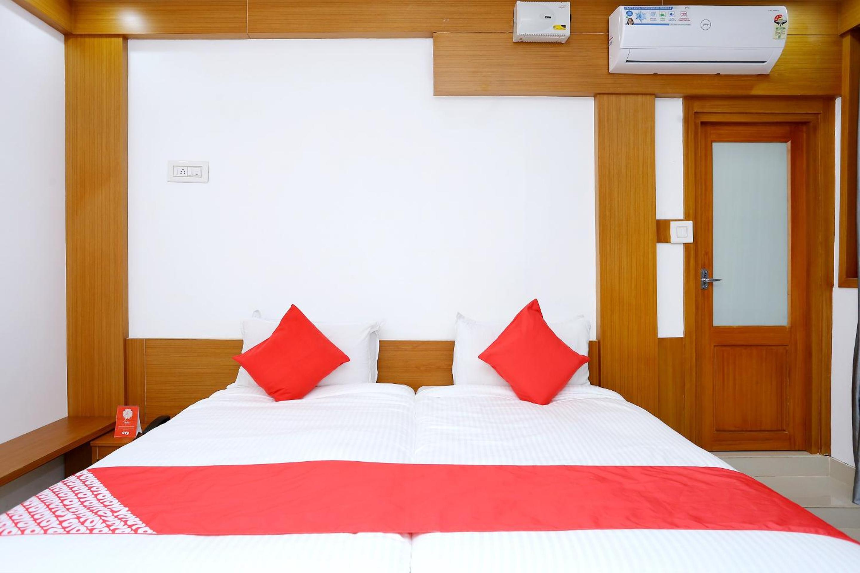 Standard Double Room photo 3