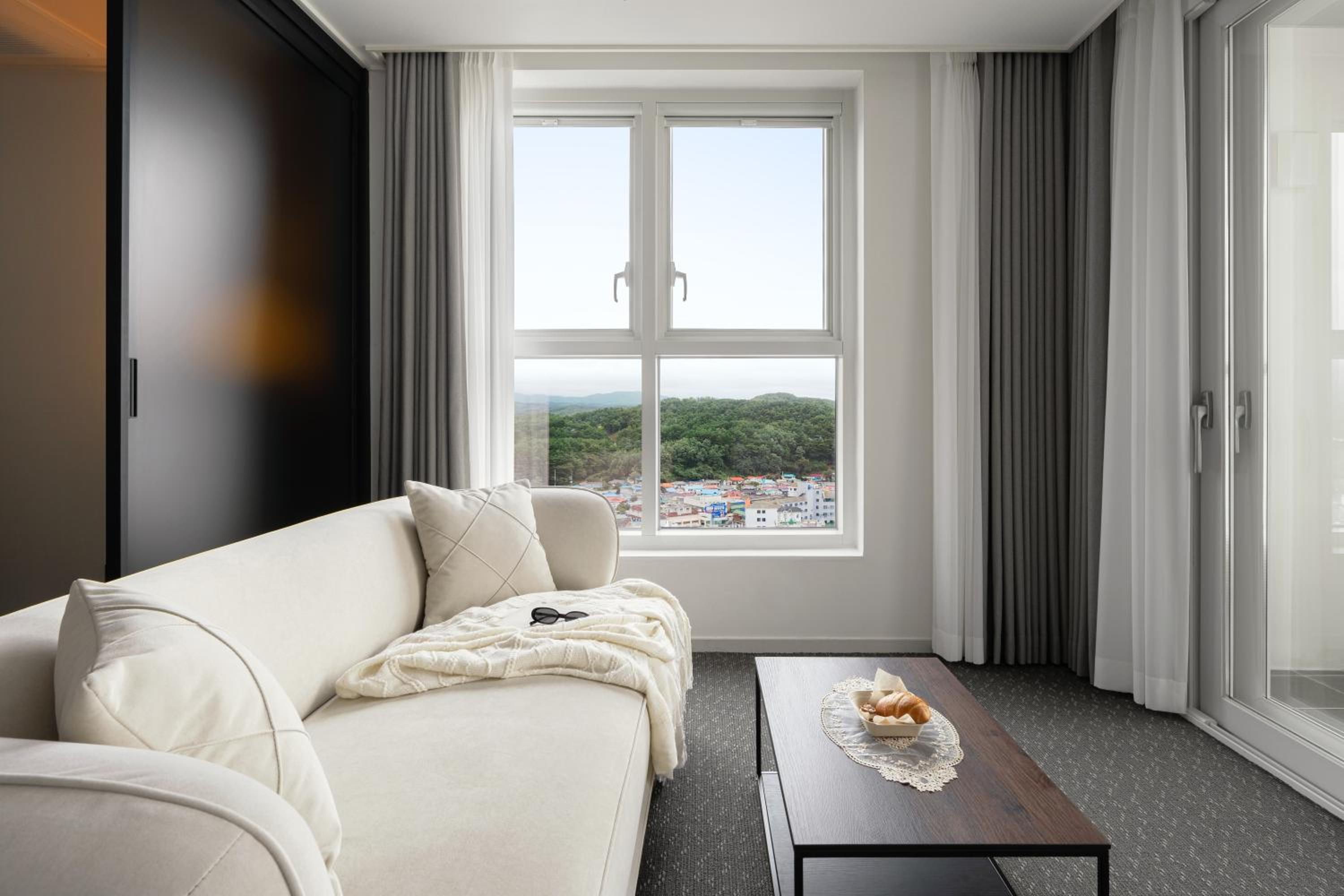 Premier Suite Ocean - Photo 20
