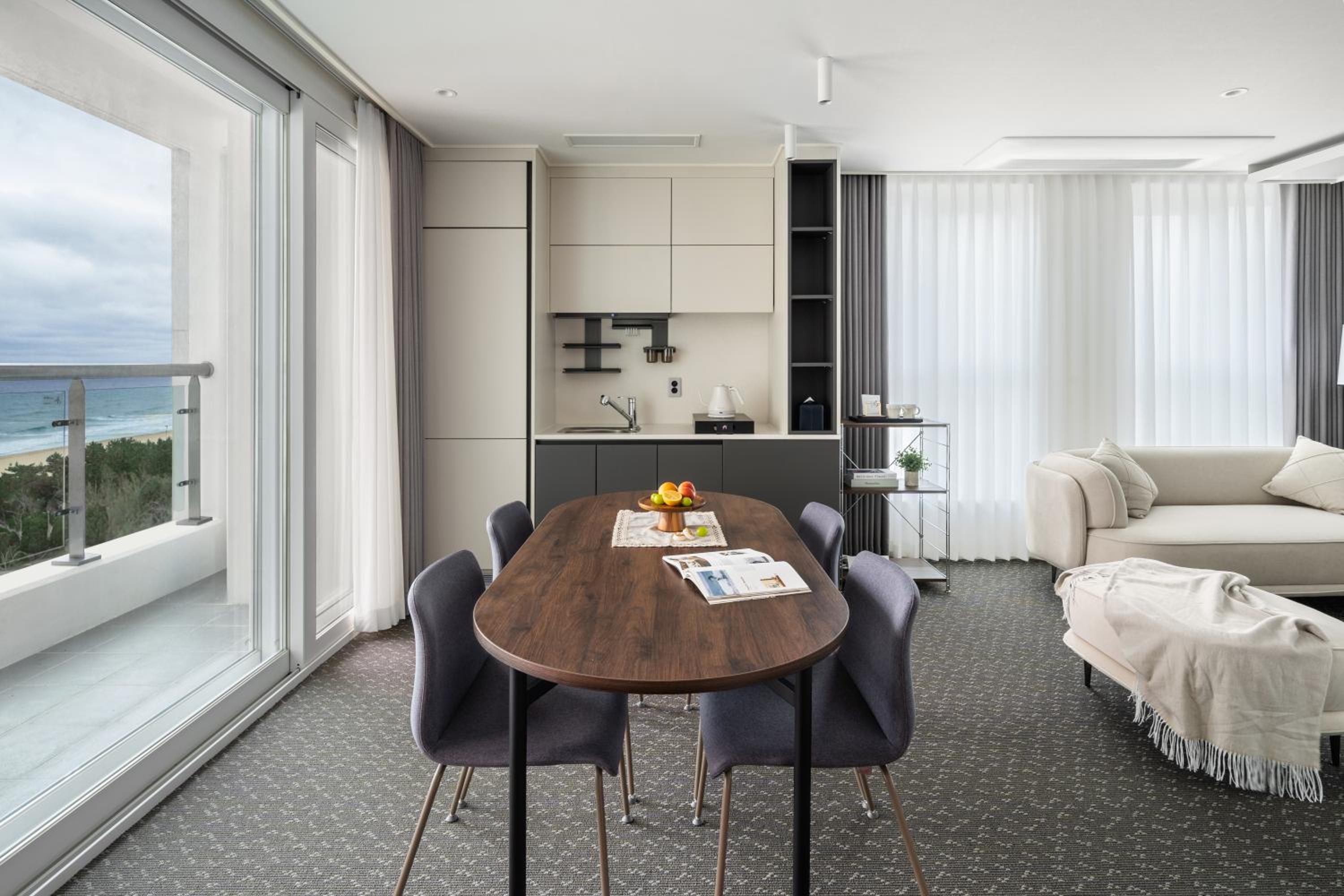 Premier Suite Ocean - Photo 27