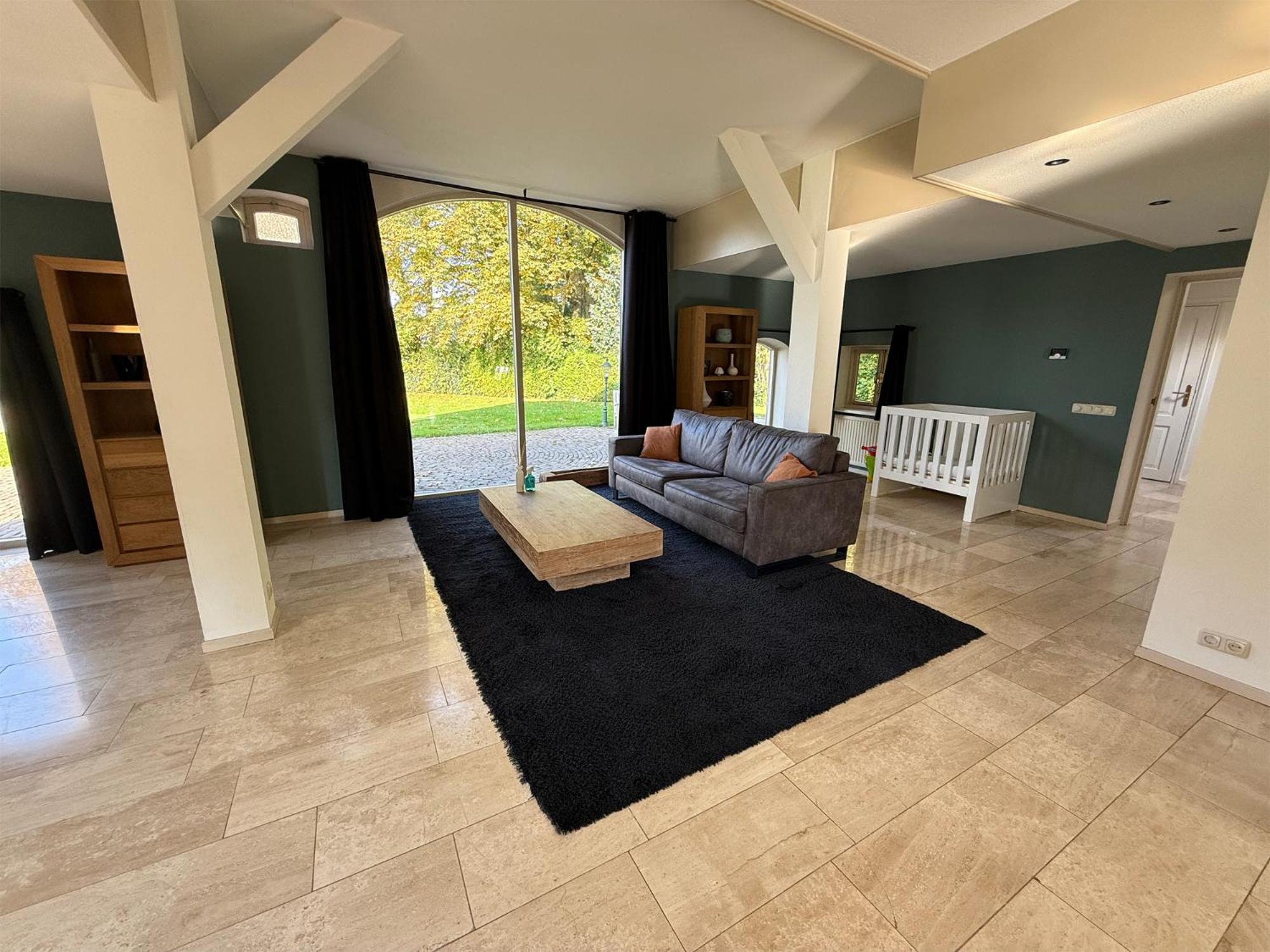 Villa photo 3