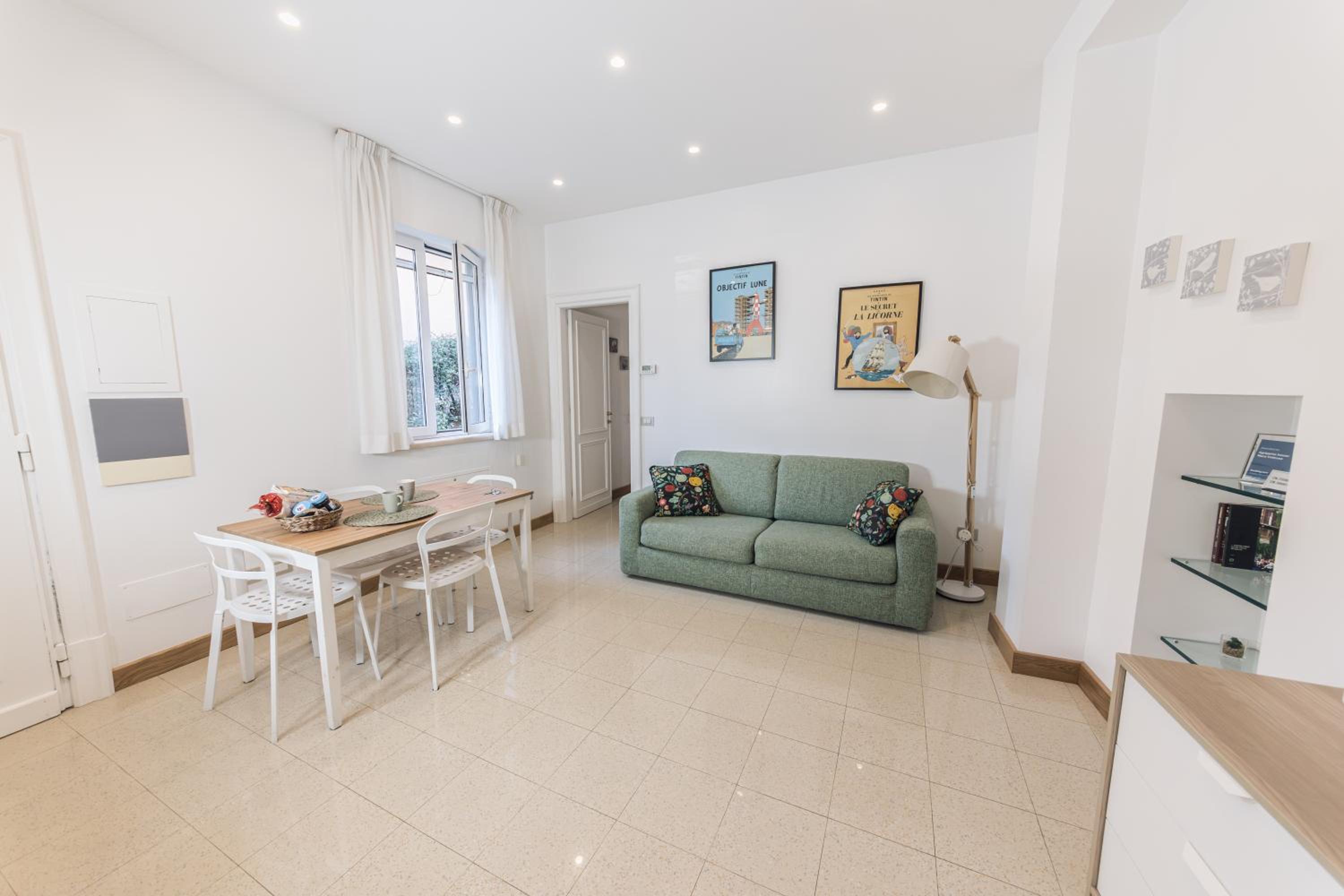 One-Bedroom Apartment