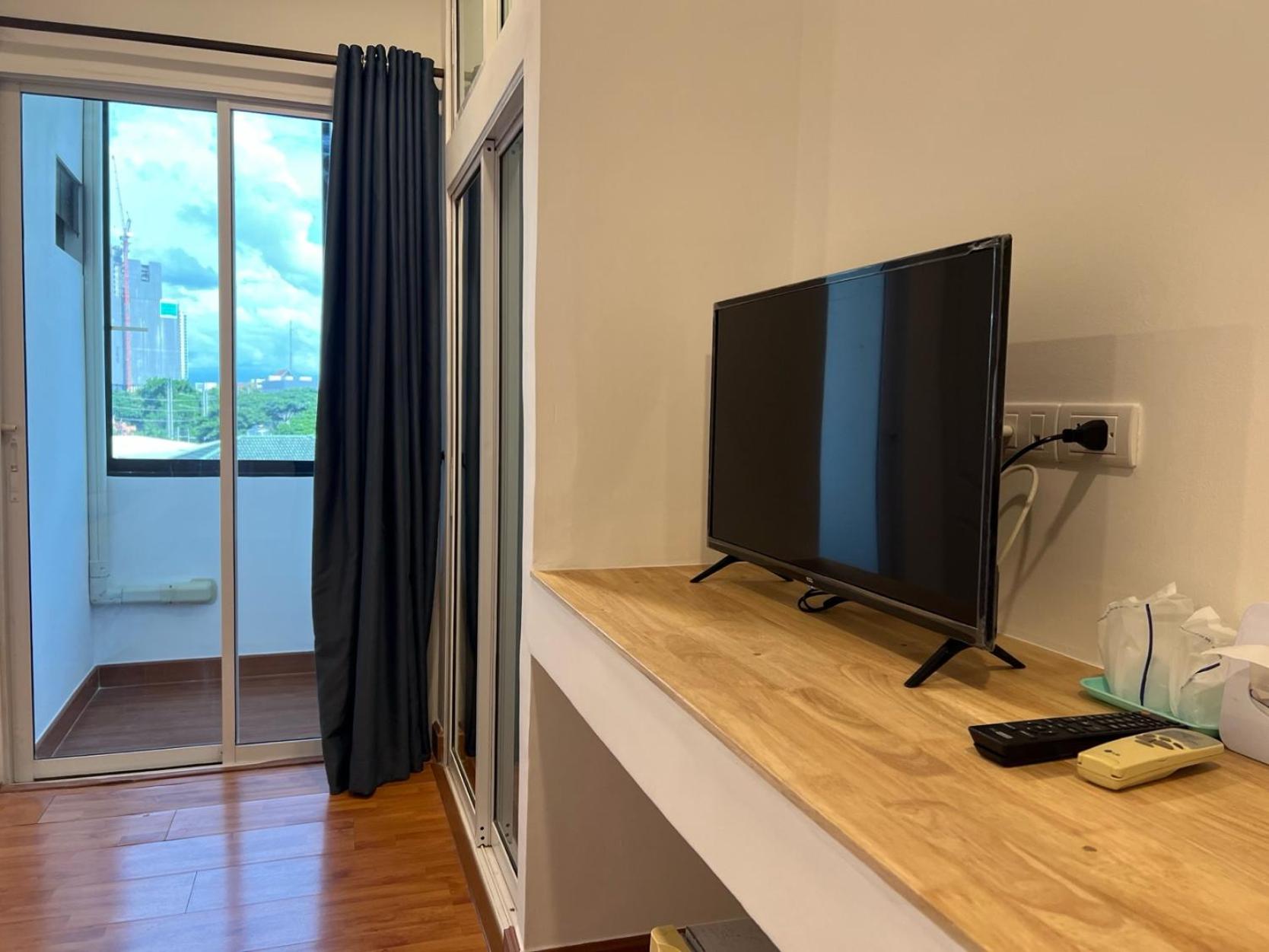 Premier Twin Room - Photo 9
