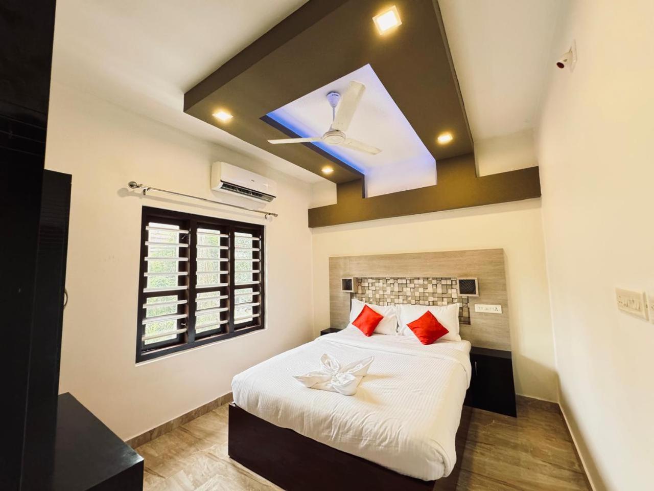 Club Room with AC