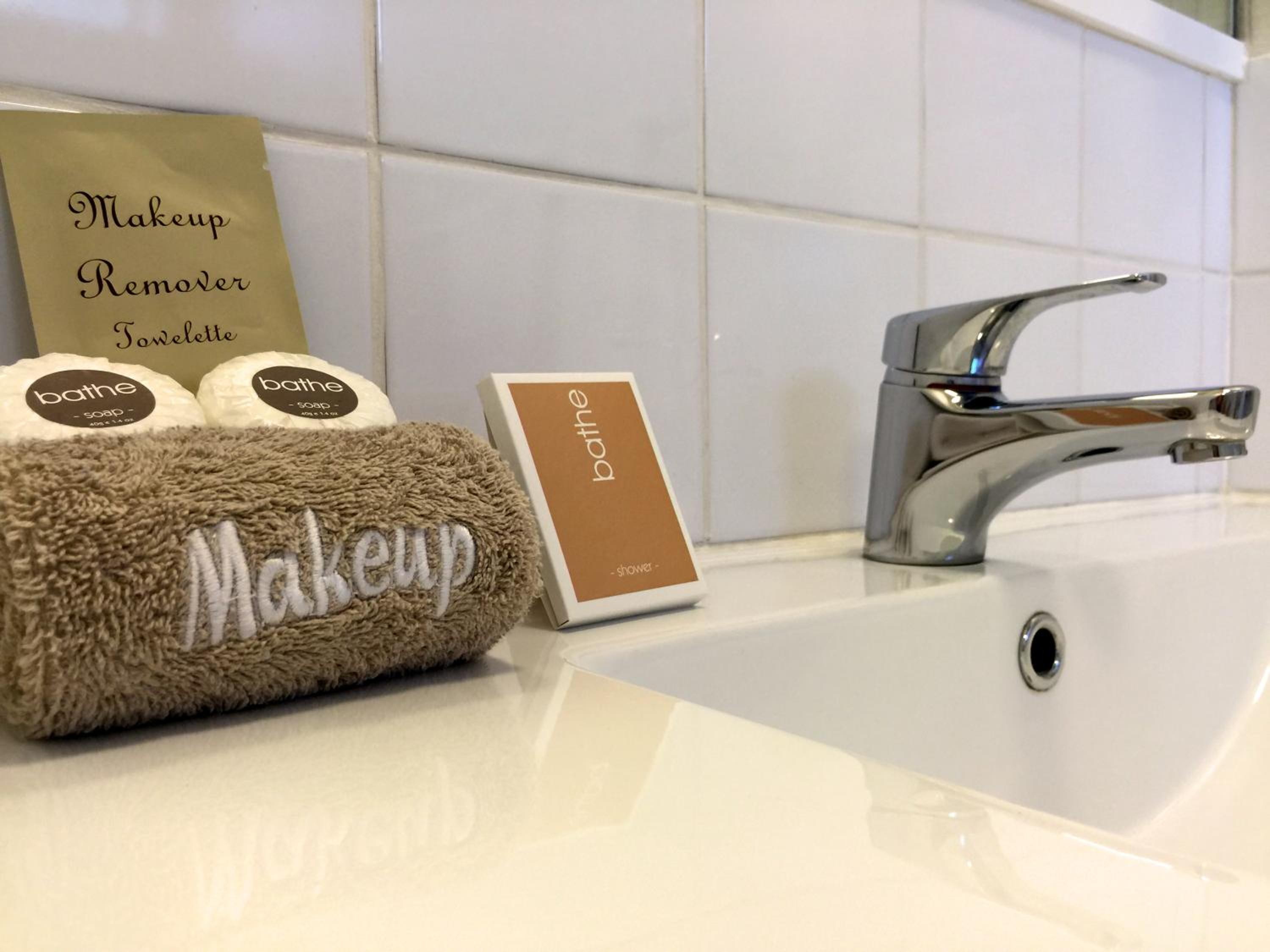 Studio - Photo 2