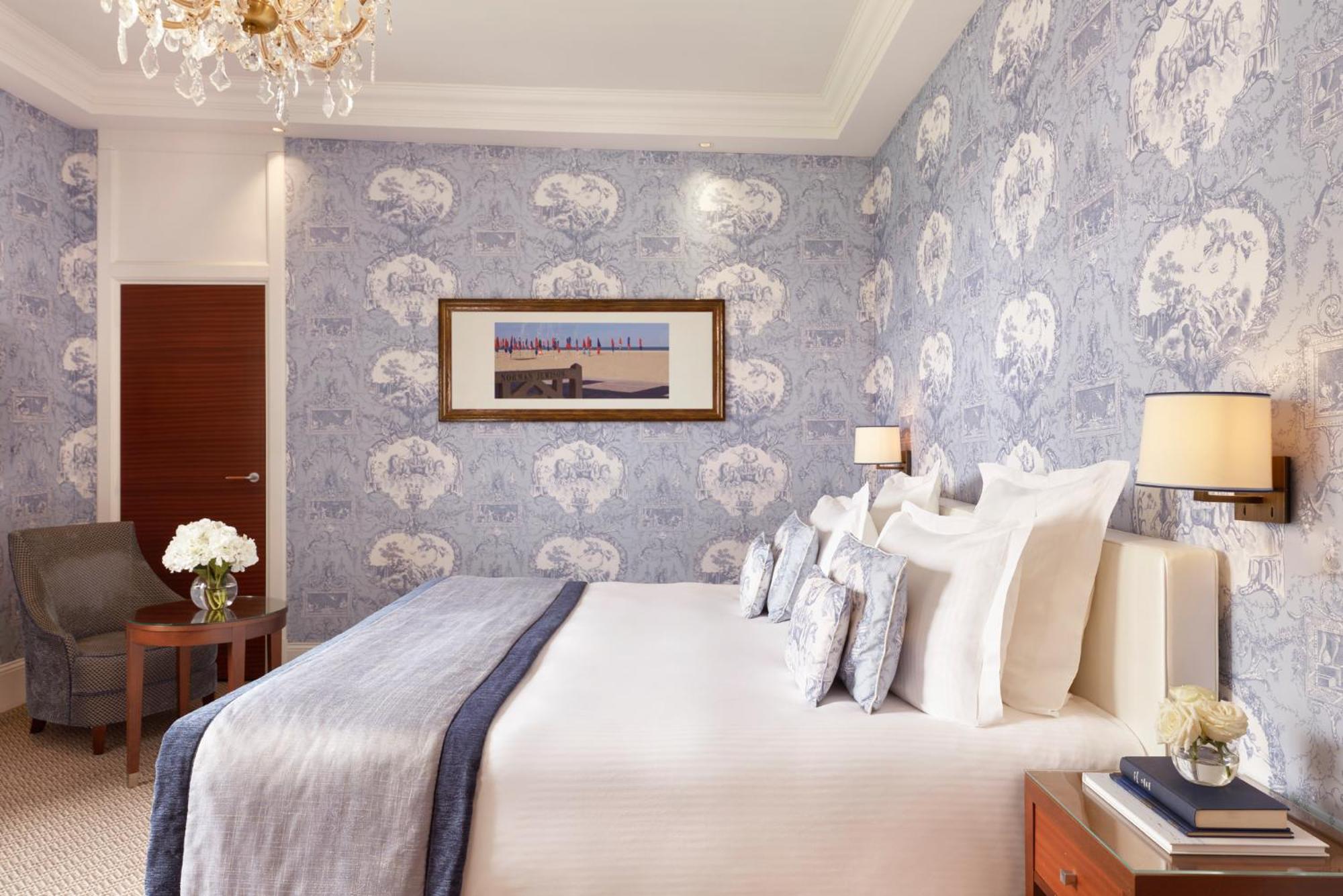 Deluxe Room - Photo 1