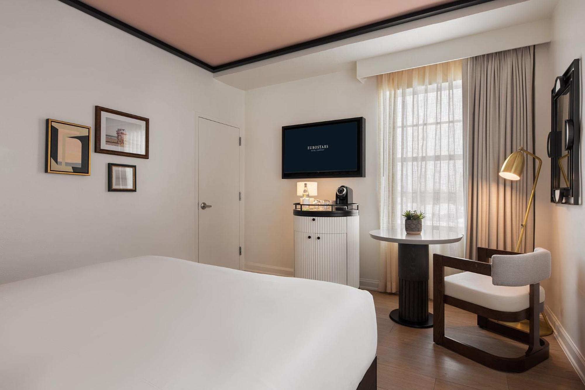 Deluxe Queen Room photo 1