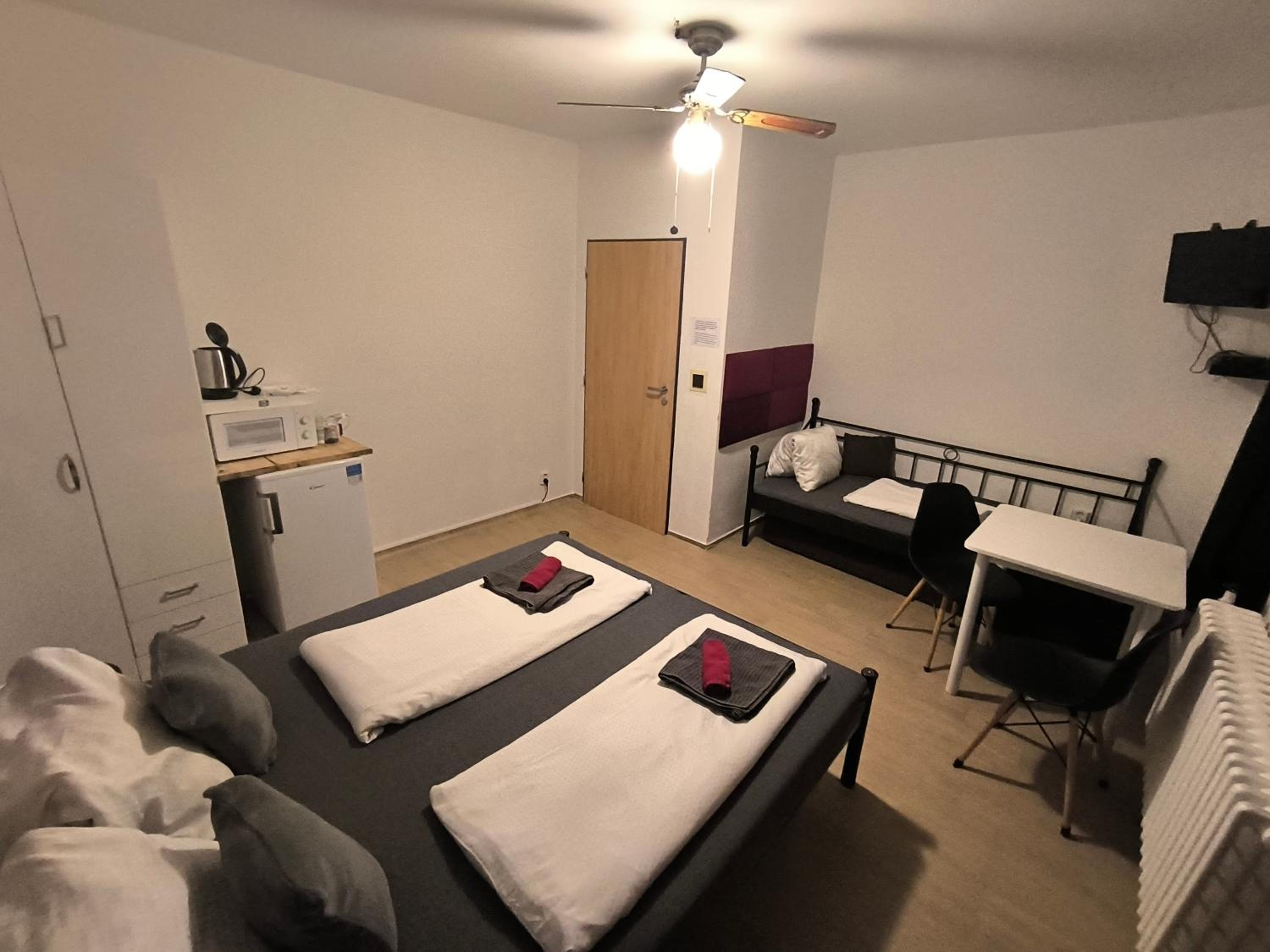 Triple Room with Private External Bathroom