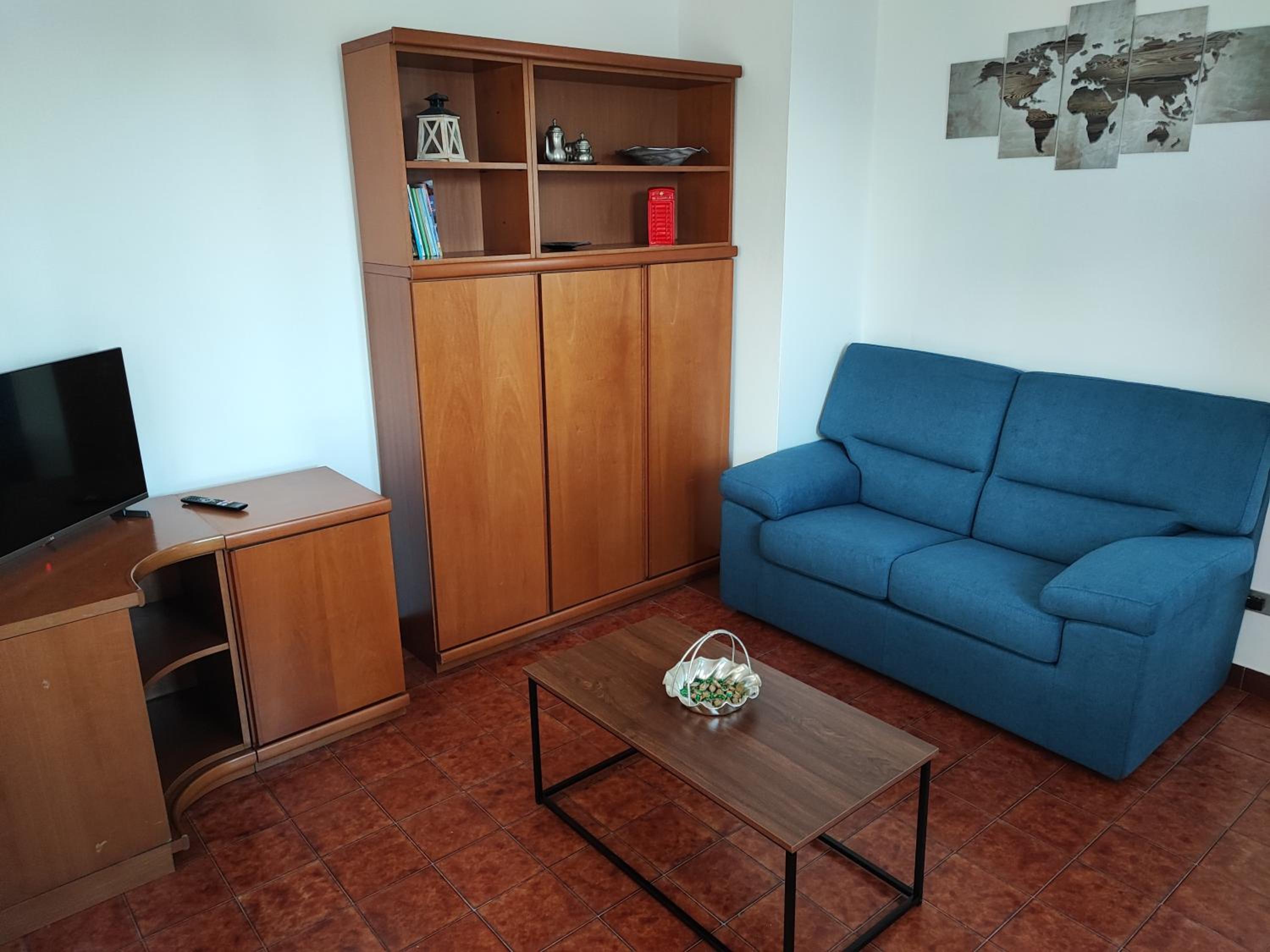 One-Bedroom Apartment photo 2