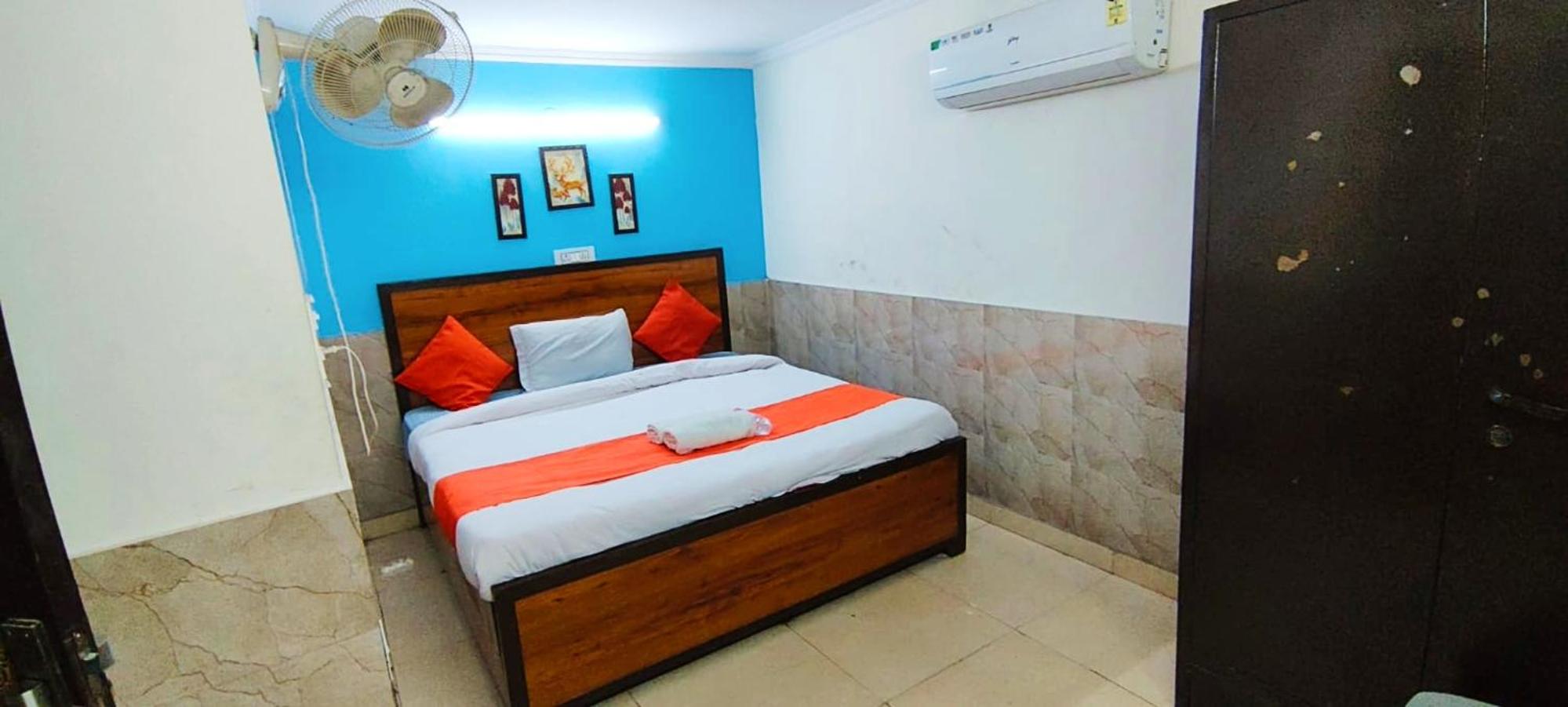 Double Room With Private Bathroom