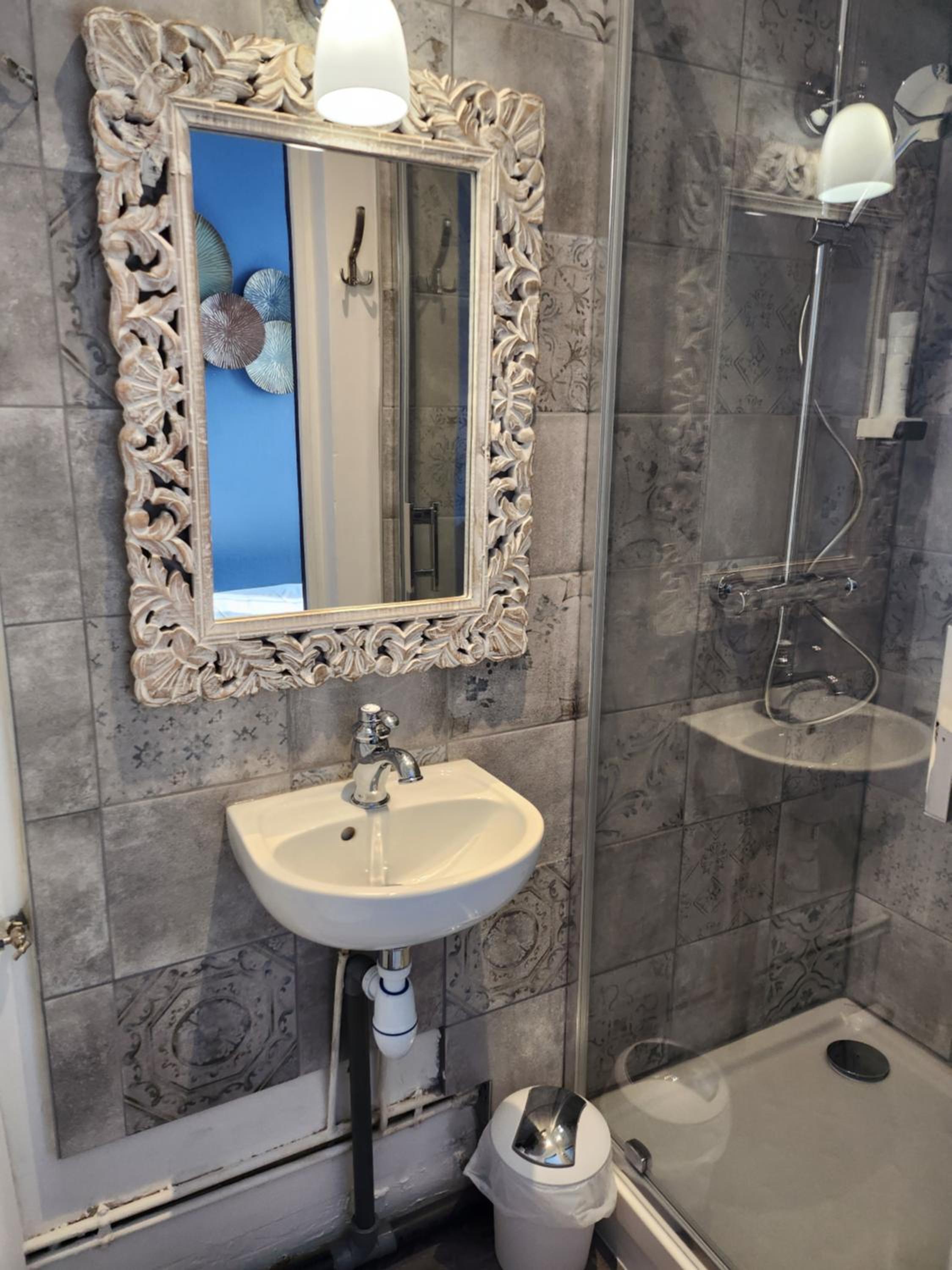 Double Room - Photo 20