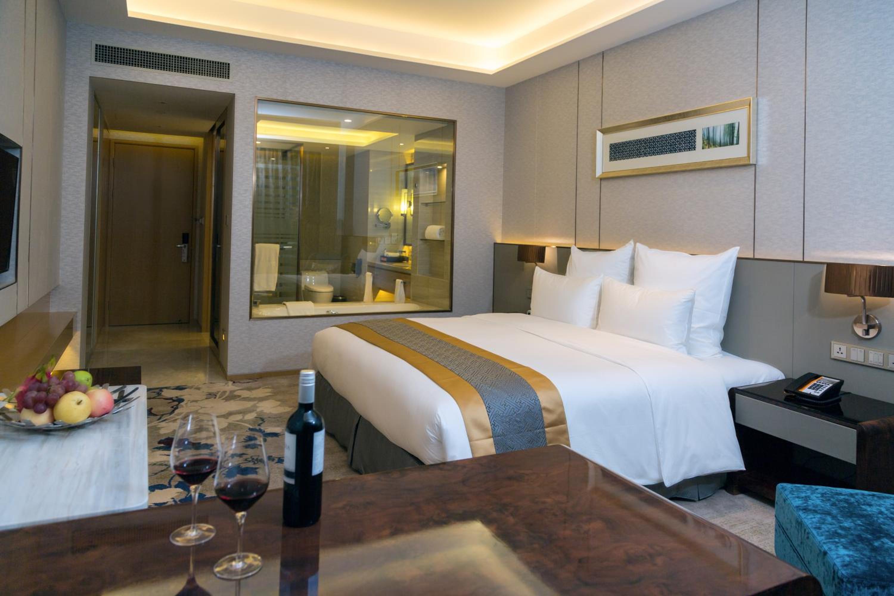 Executive Queen Room