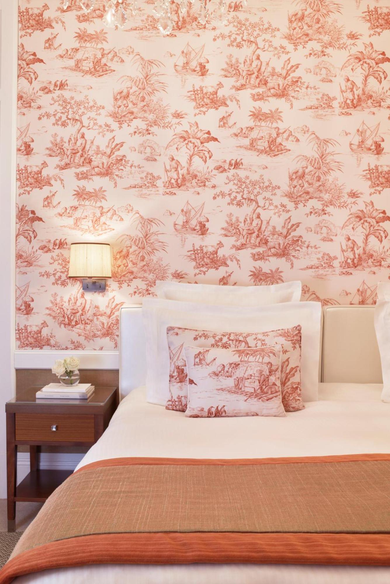 Deluxe Suite - Photo 1