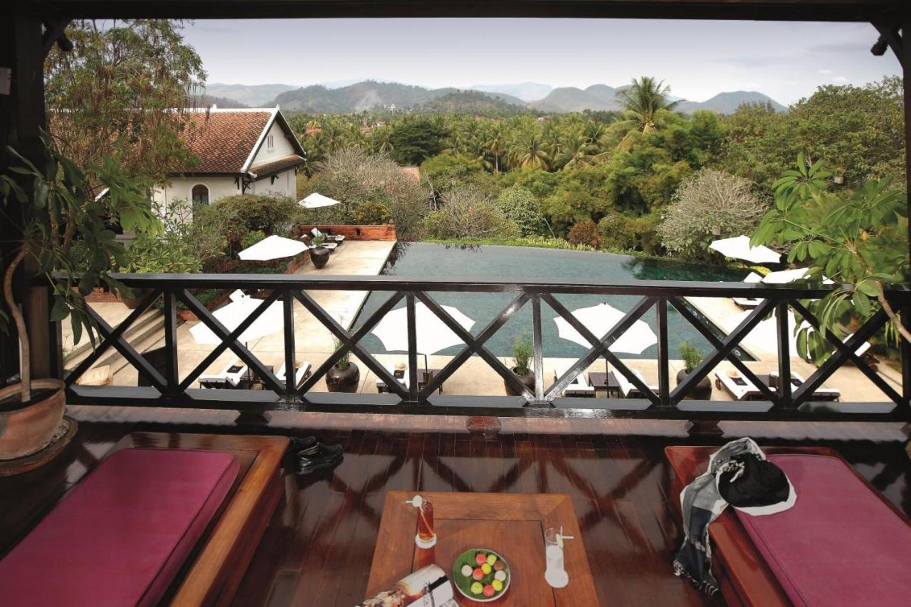 Phou Si Temple Suite
