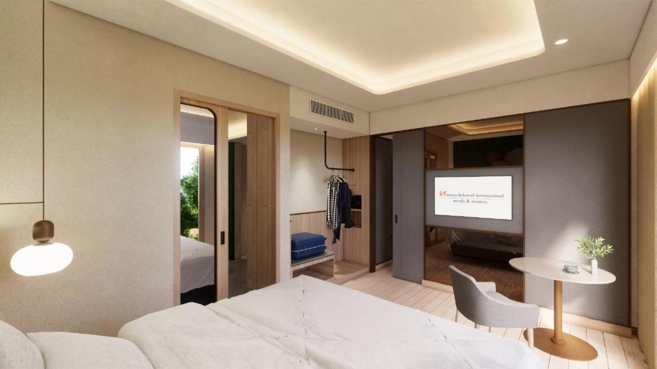 Executive Suite - Photo 1