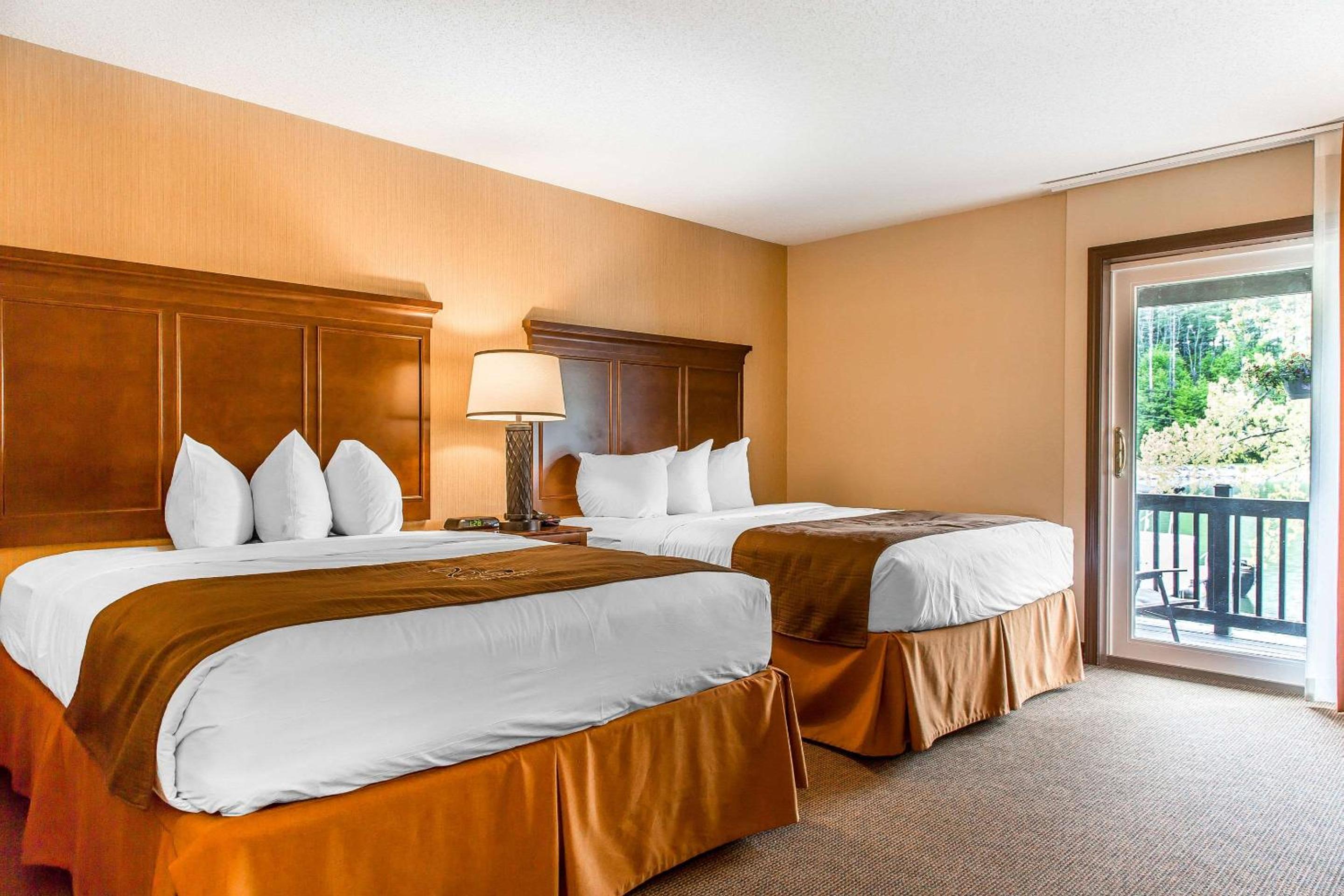 Deluxe Queen Room with Queen Bed and Lake View - Photo 1