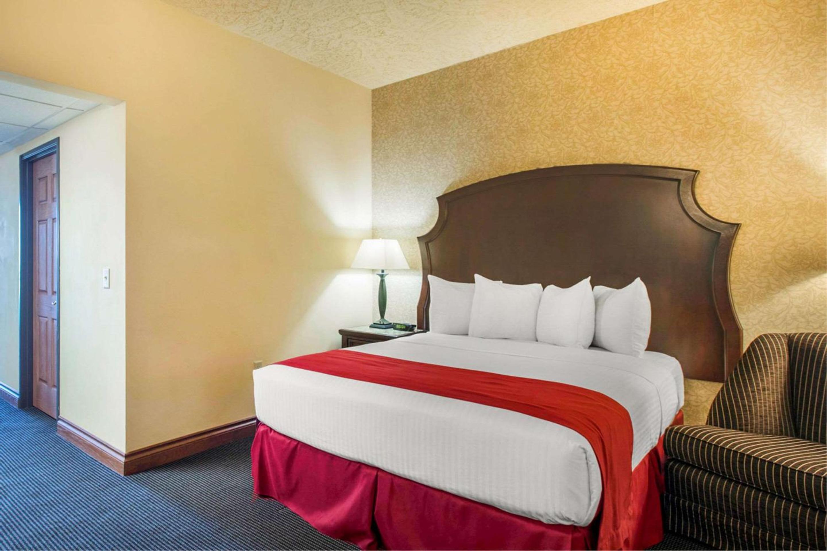 Queen Room with Two Queen Beds - Accessible/Non-Smoking