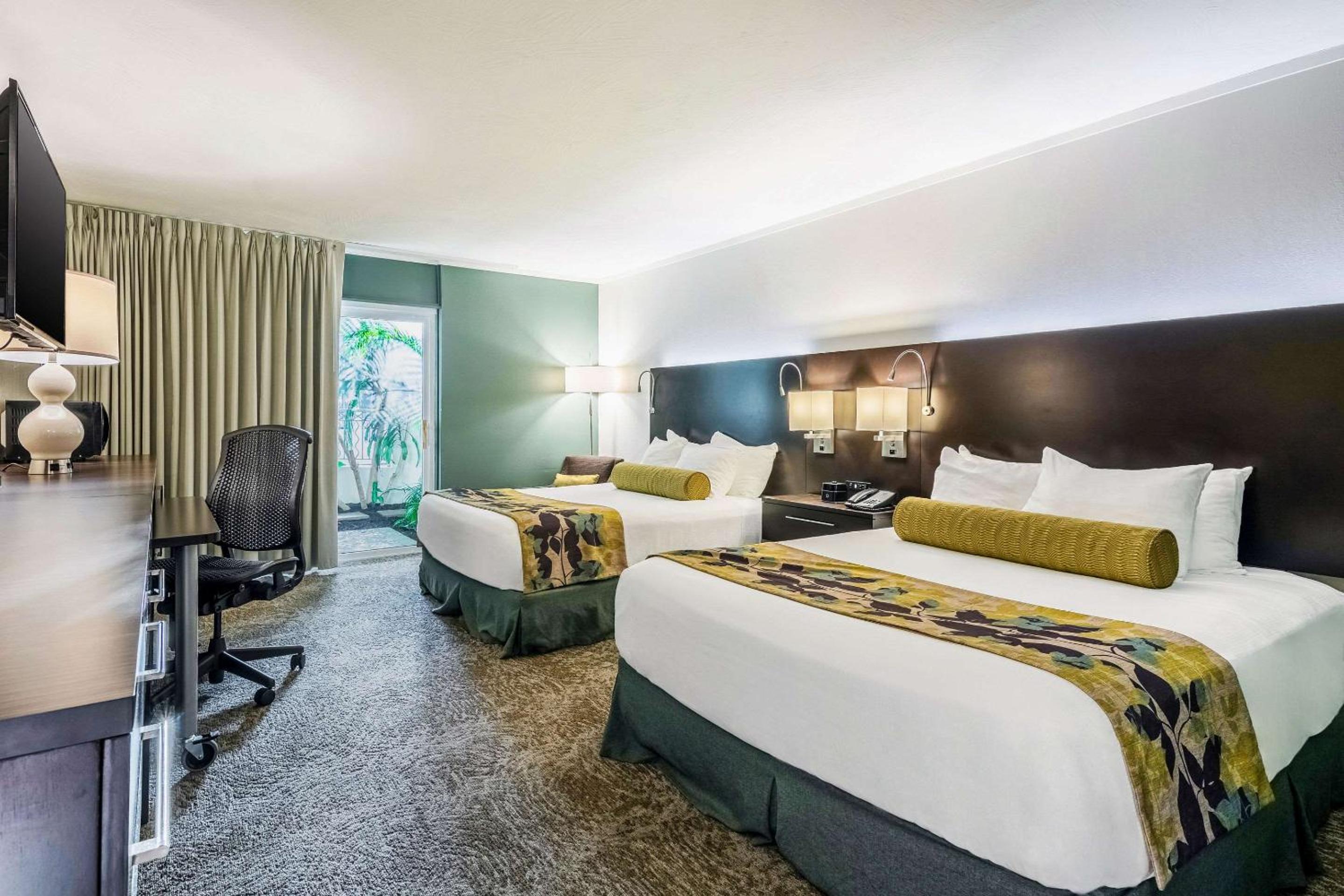 Queen Room with Two Queen Beds - Non-Smoking