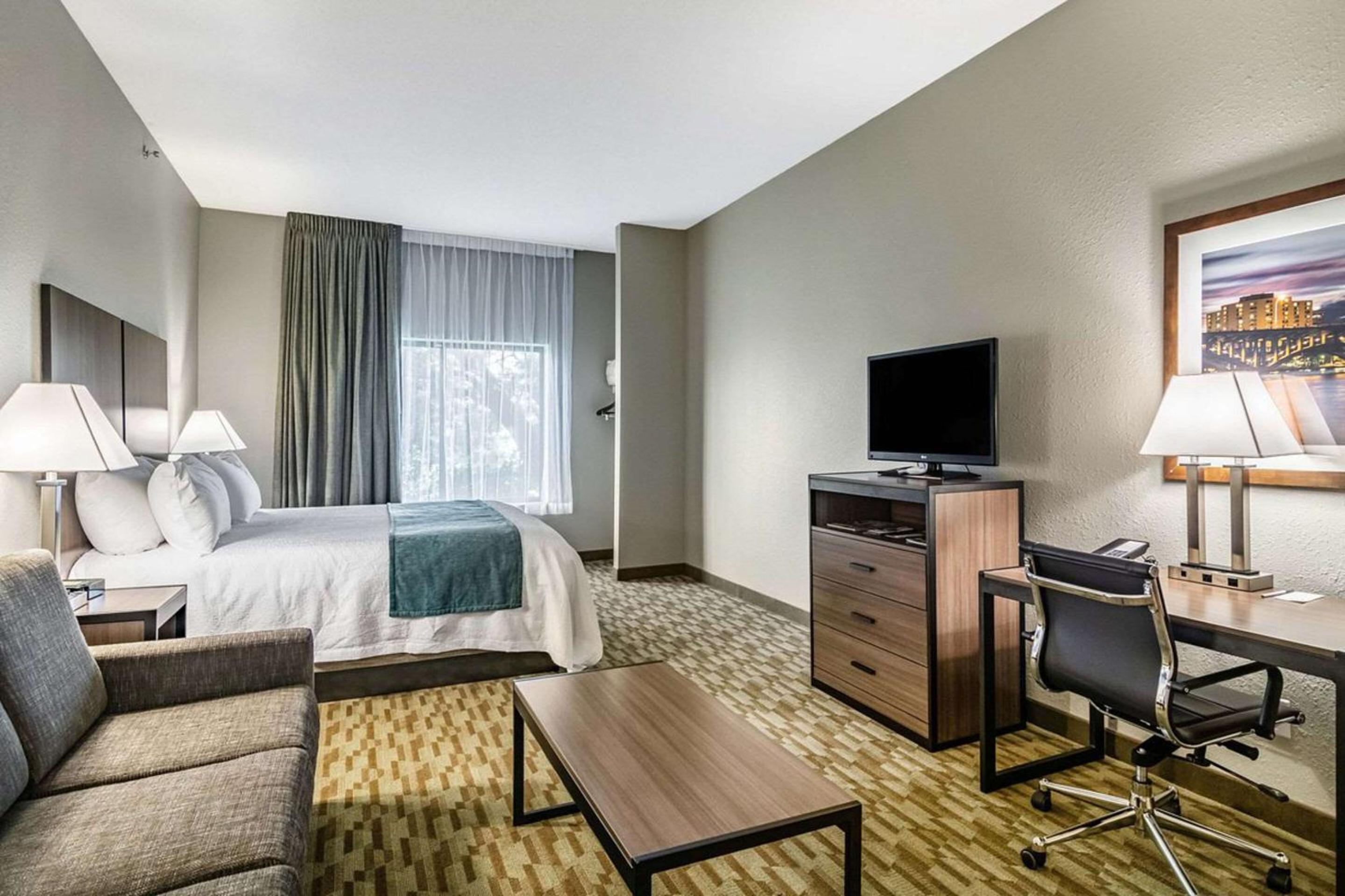 King Room with Sofa Bed and River View - Photo 2