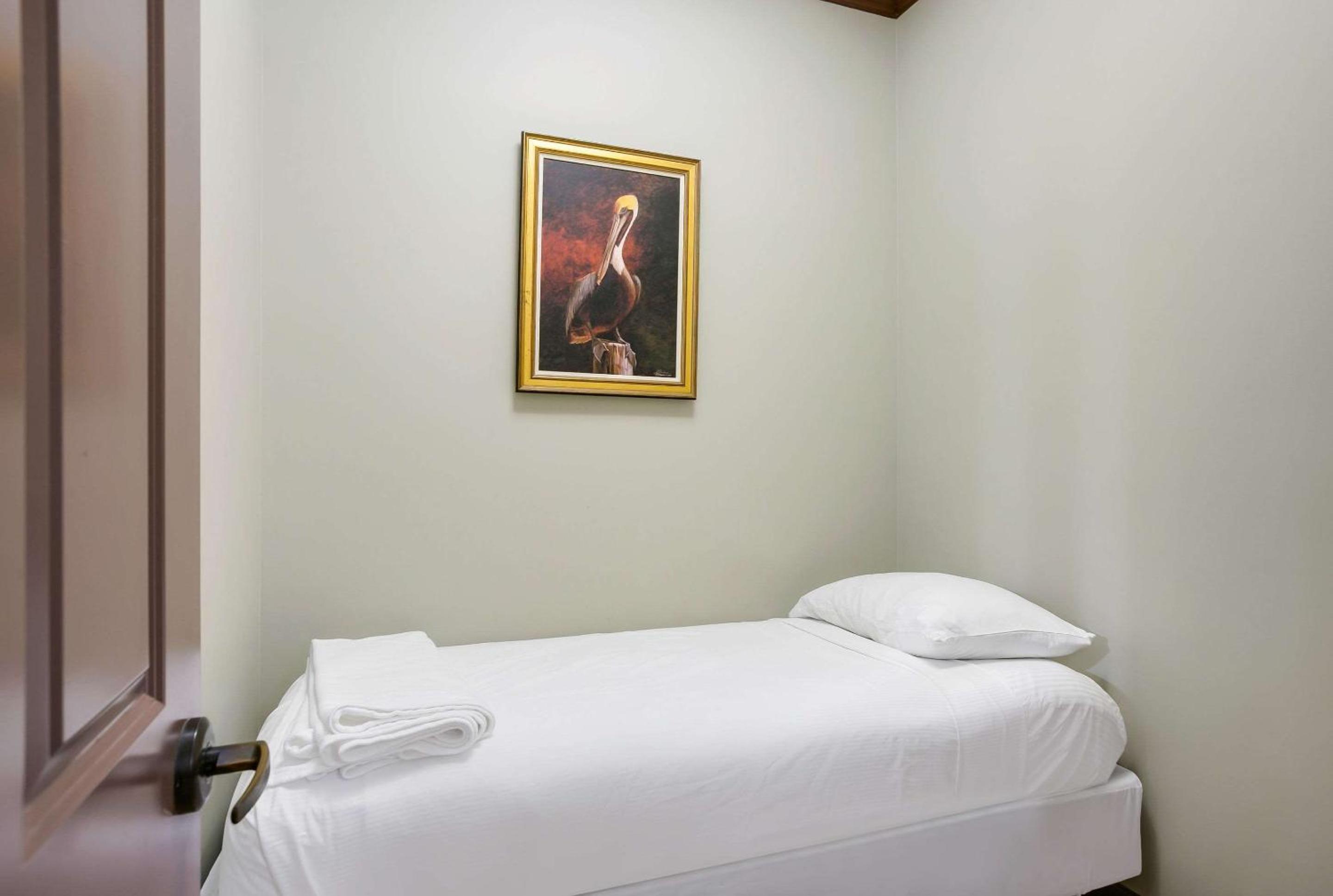 King Triple Room - Non-Smoking - Photo 6