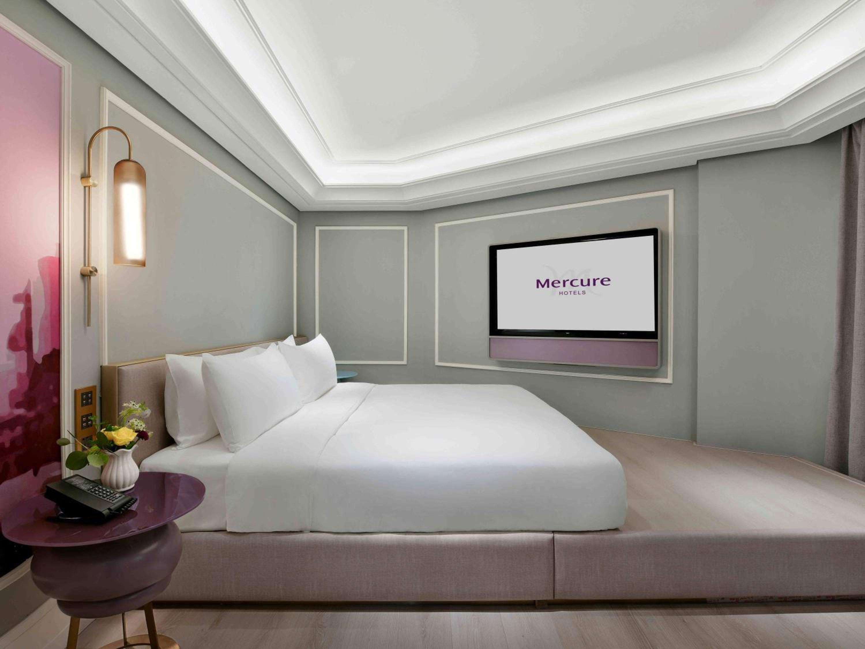 Standard Queen Room