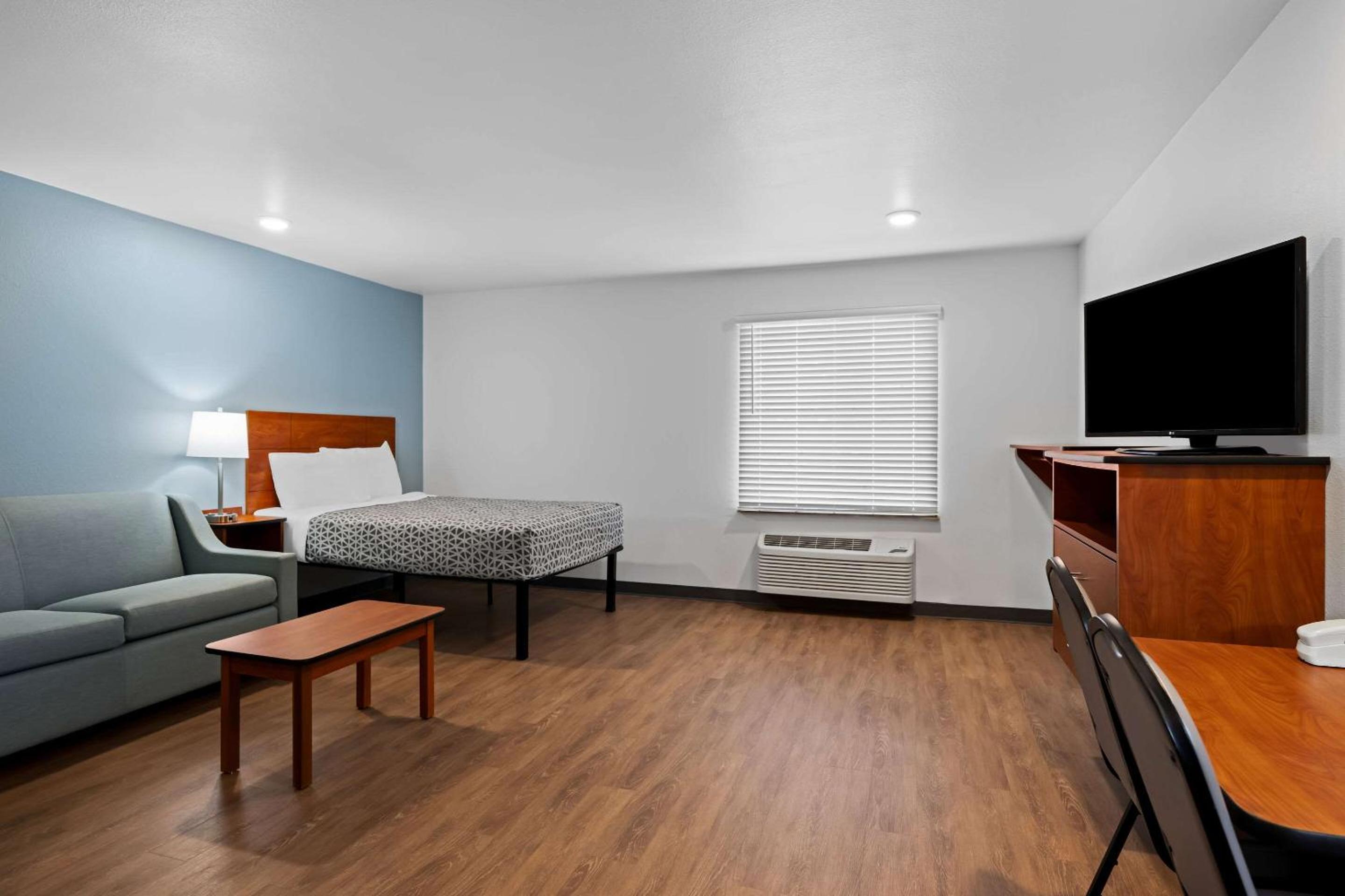 Standard Double Room with Tub - Disability Access/Non-Smoking