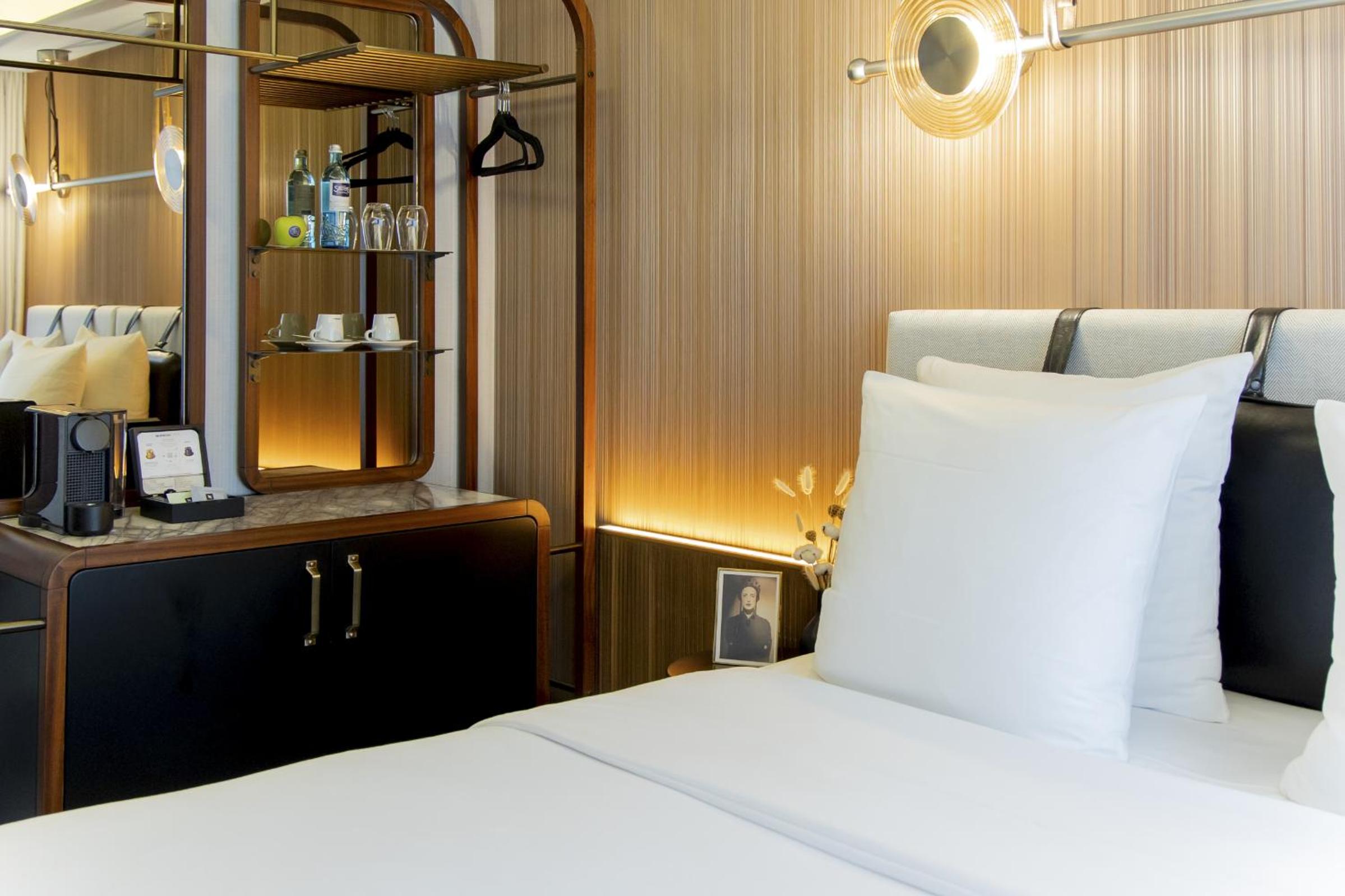 Classic Double Room - Photo 8
