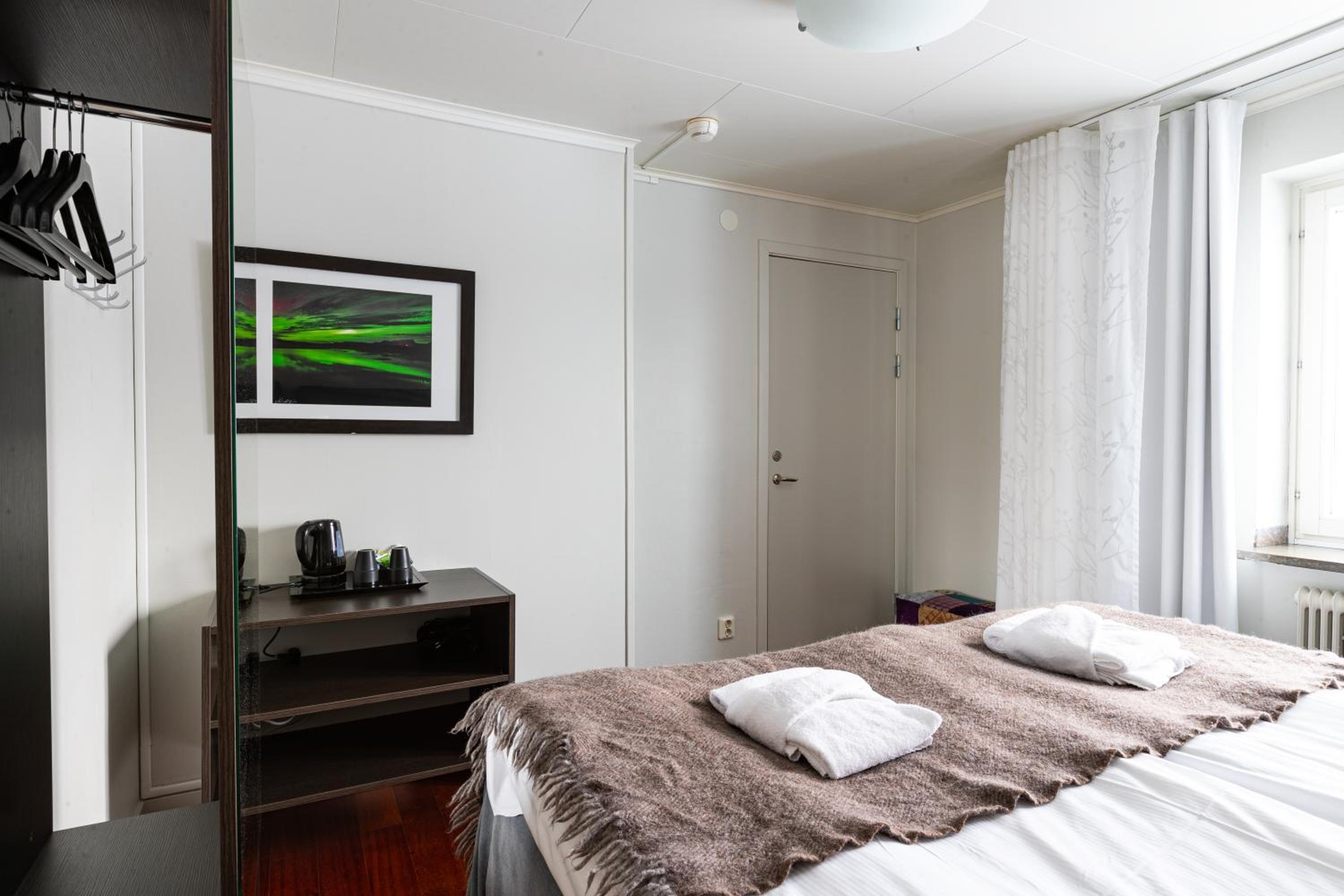 Twin Room - Photo 1