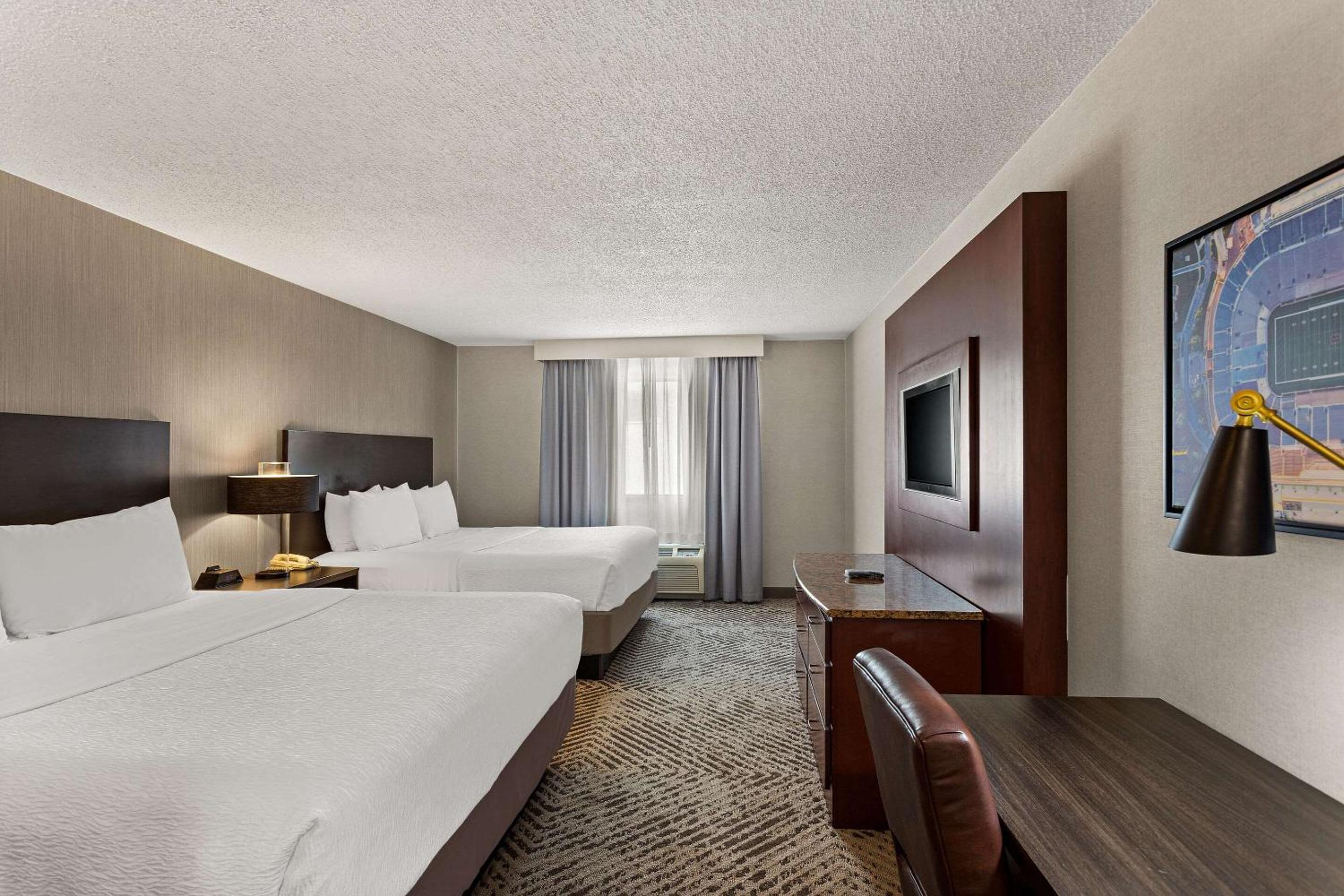 King Room with Two King Beds - Non-Smoking - Photo 1
