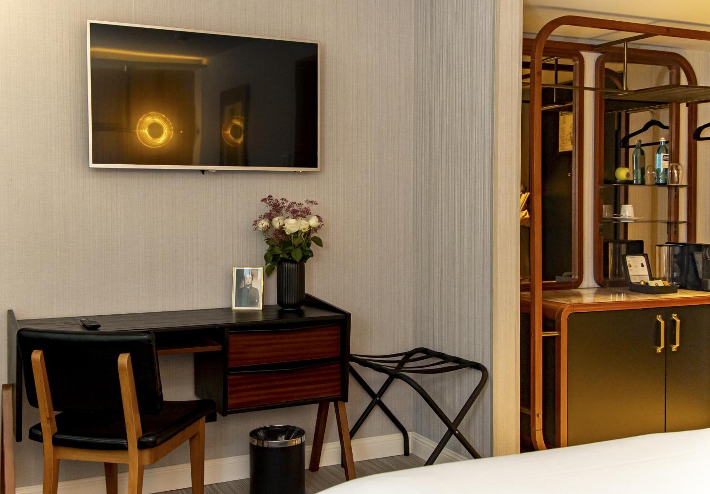 Classic Single Room
