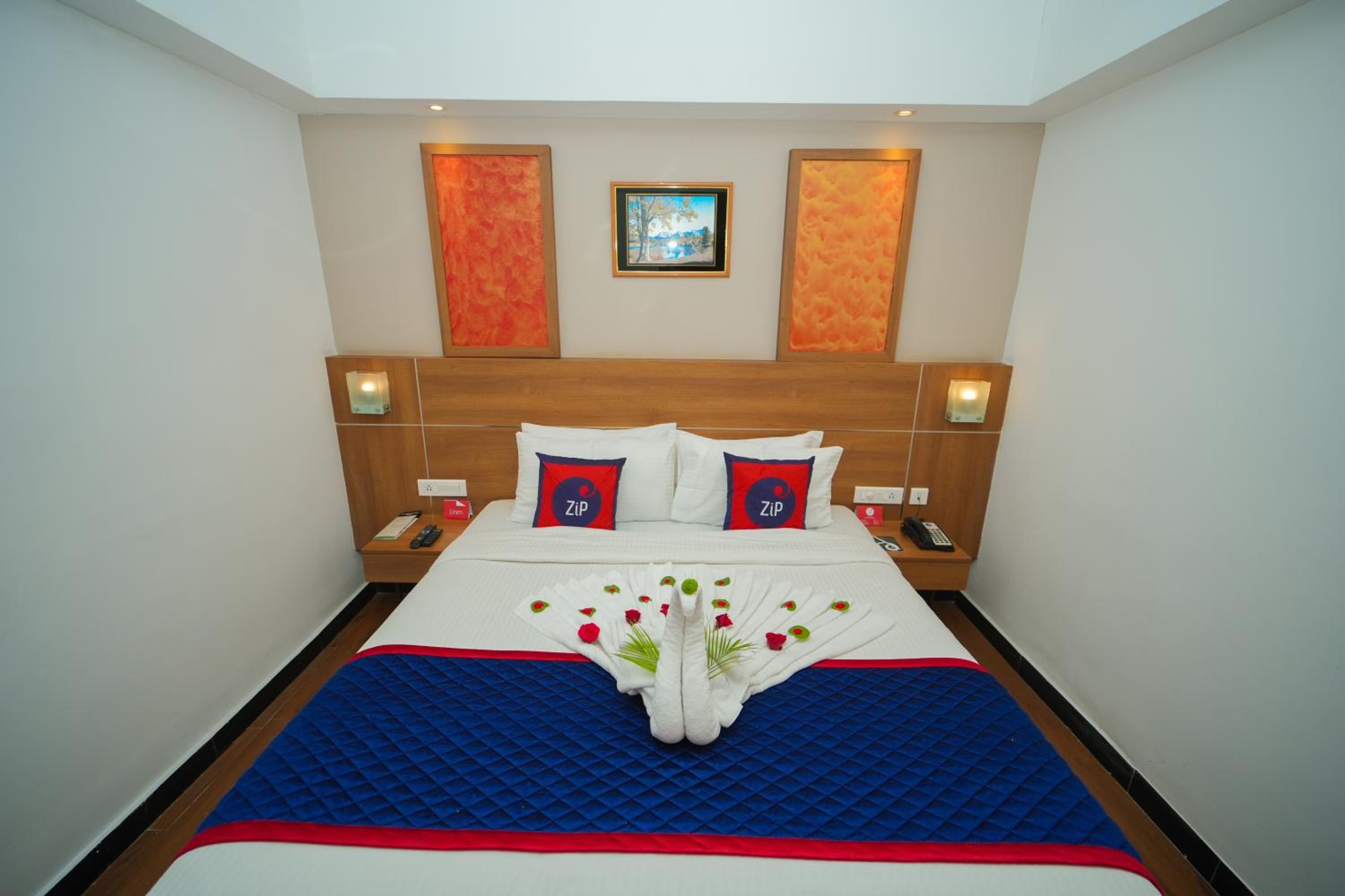 Suite - Photo 9