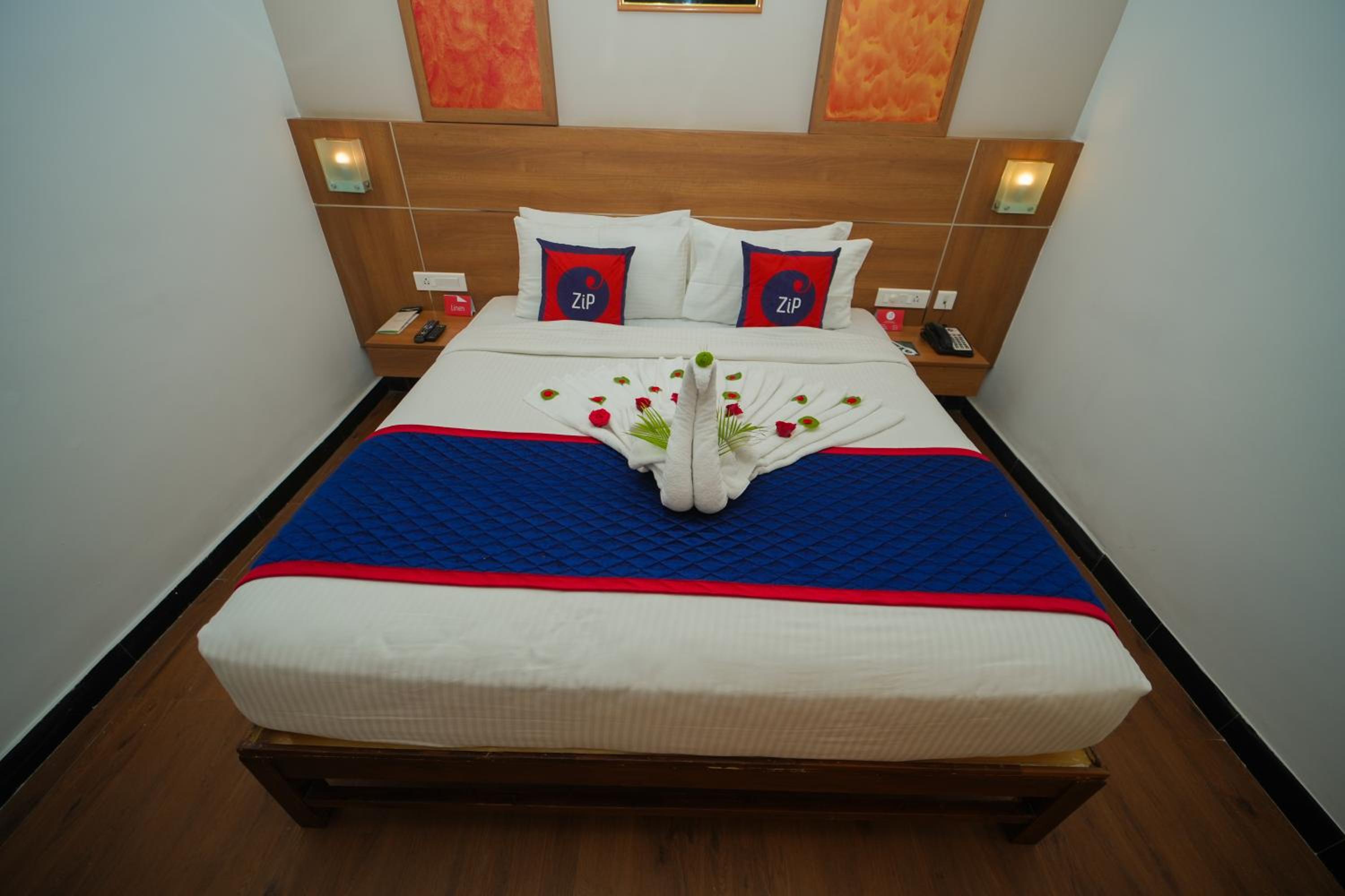 Suite - Photo 10
