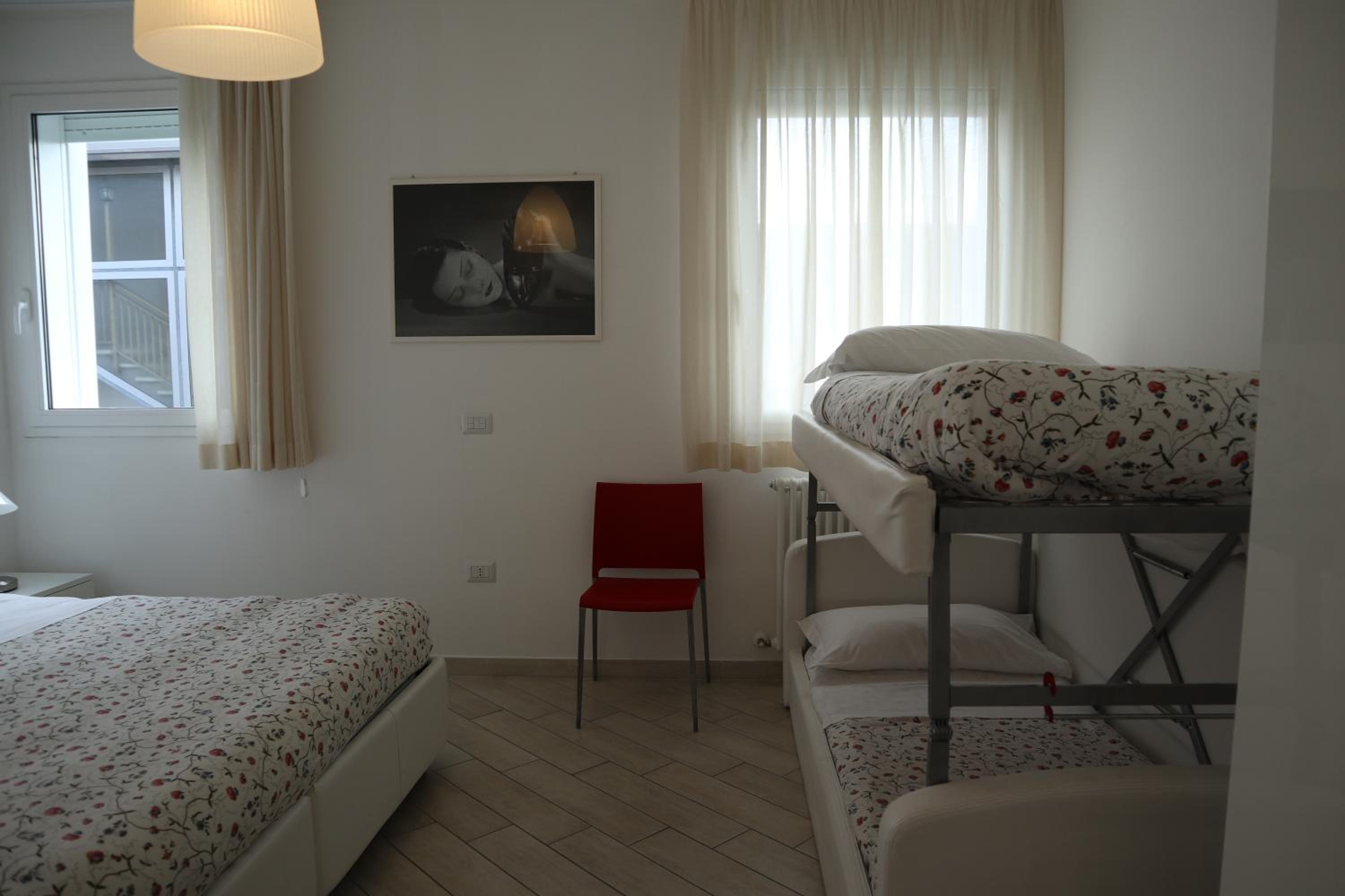 Suite with Terrace - Photo 12