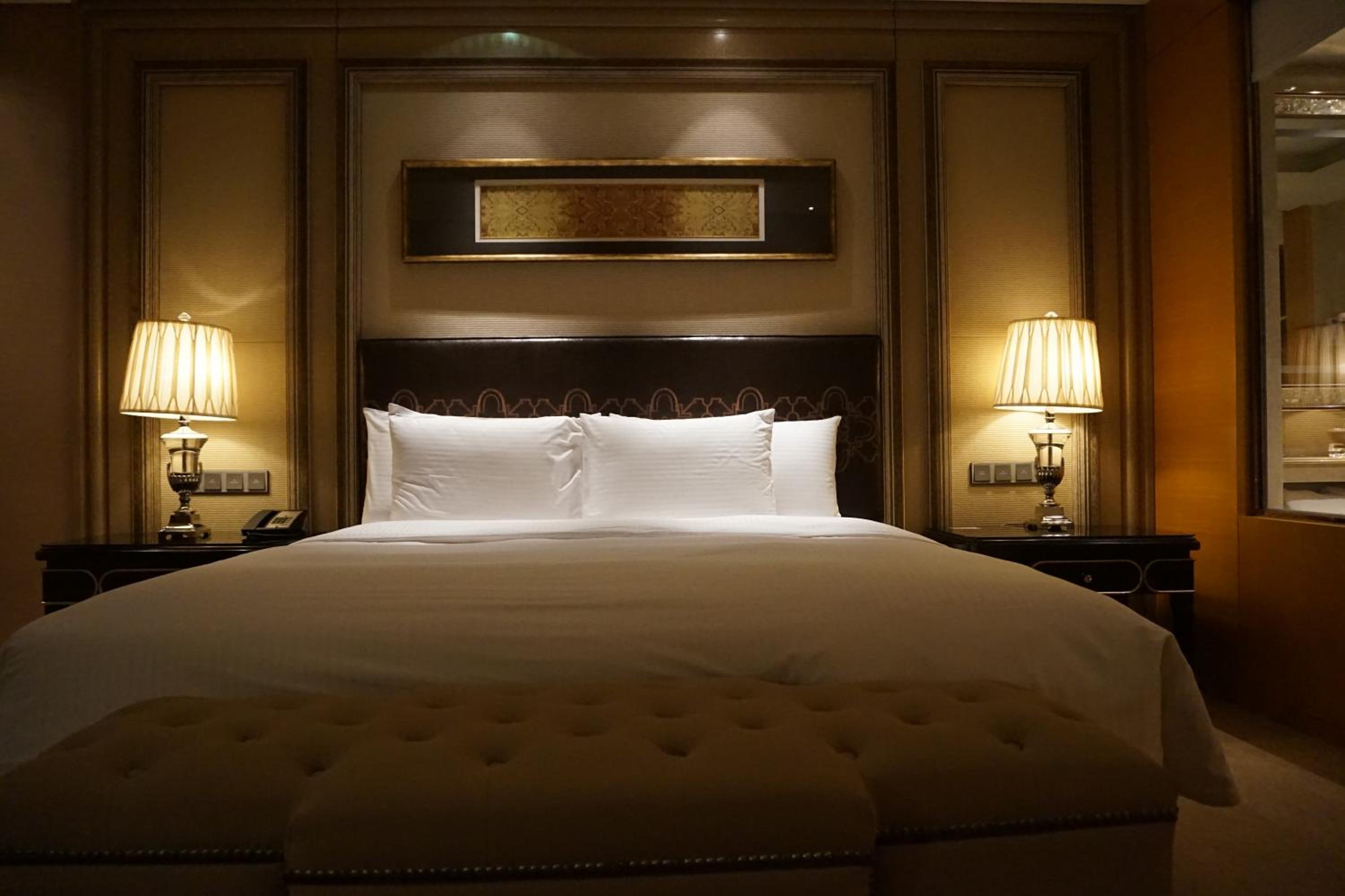 Grand Deluxe King Room