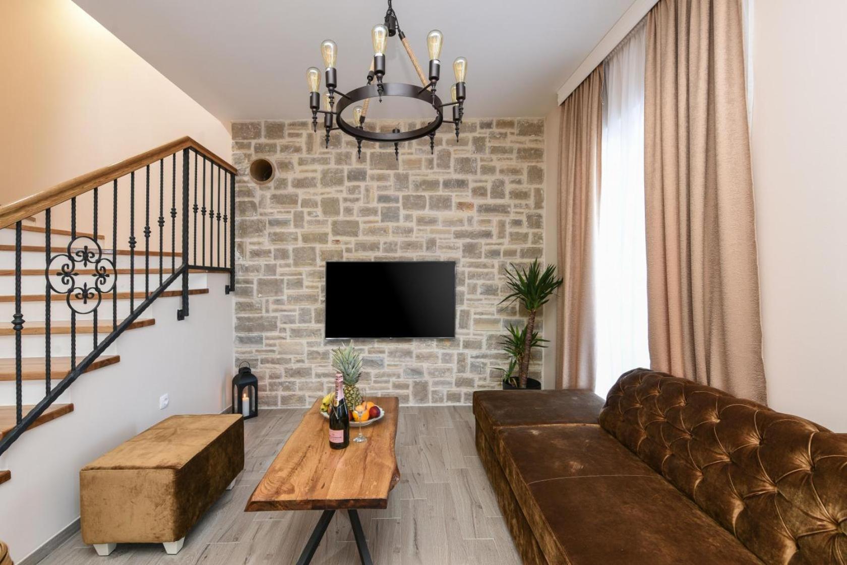 Three-Bedroom Villa photo 2
