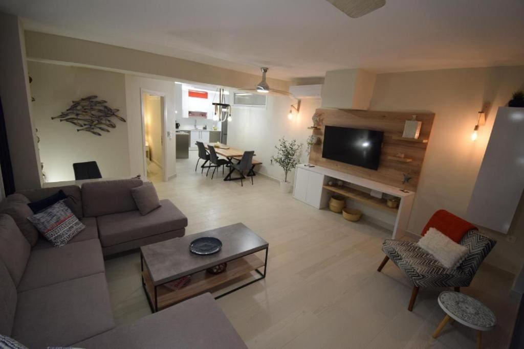 One-Bedroom Apartment photo 3
