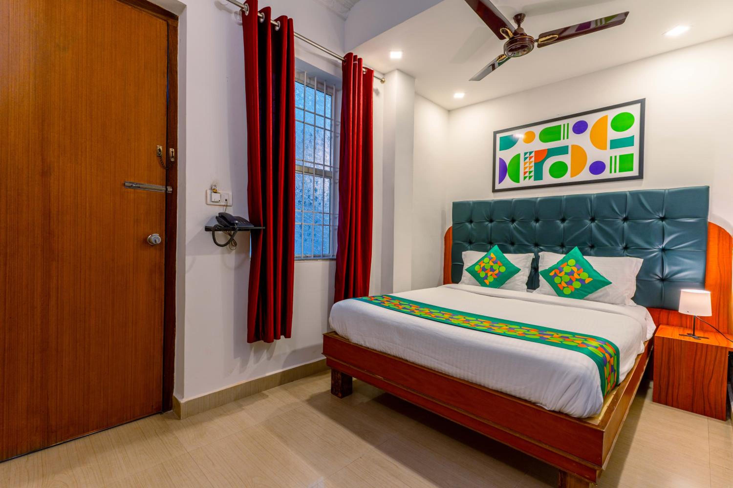 Economy Room